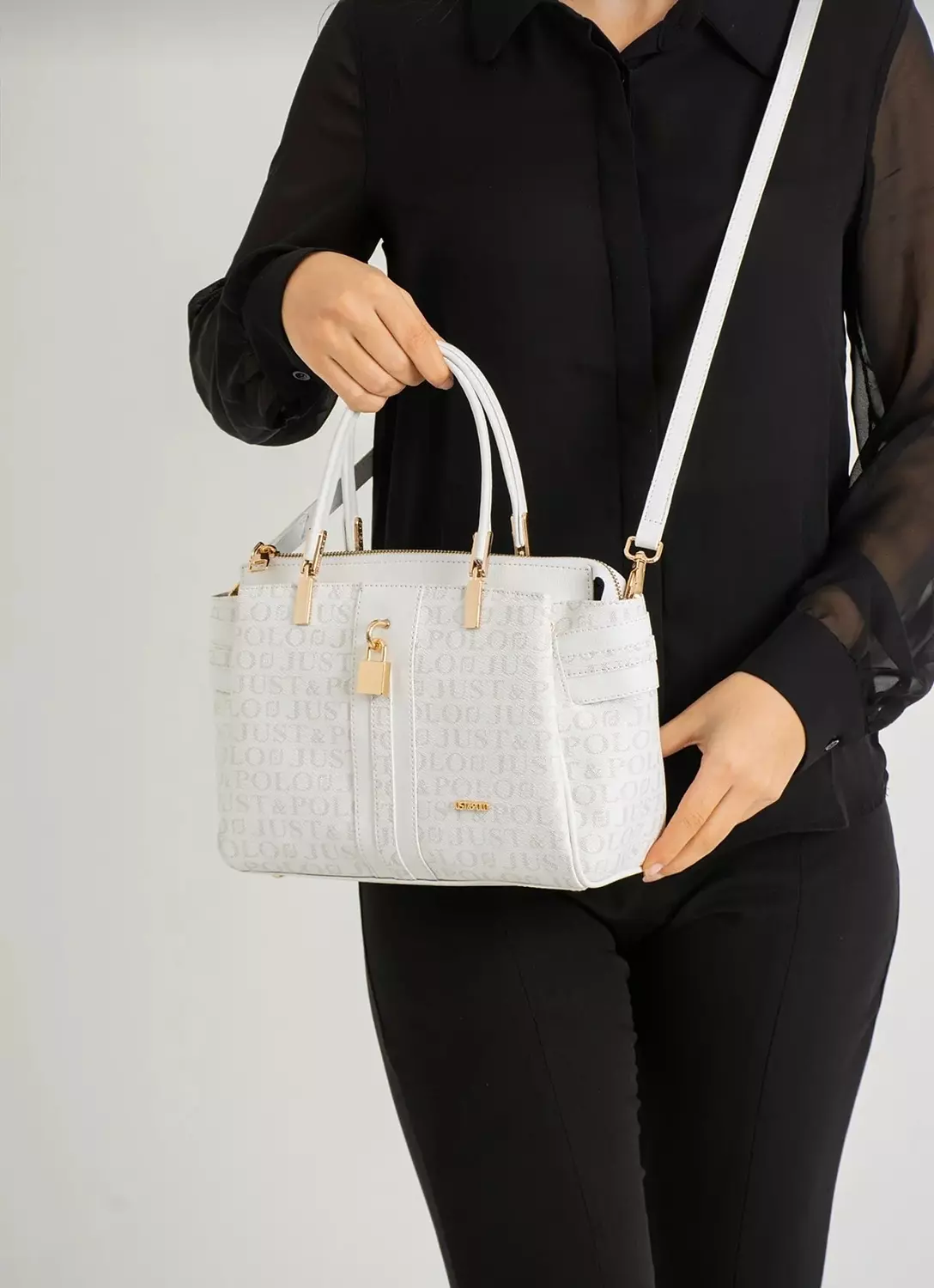 Elegance White Bag with key 3