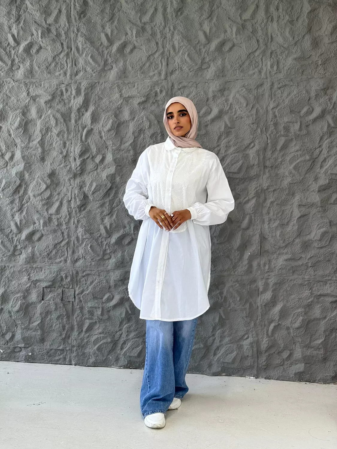 Yasmine Poplin Cotton Long Shirt in White 2
