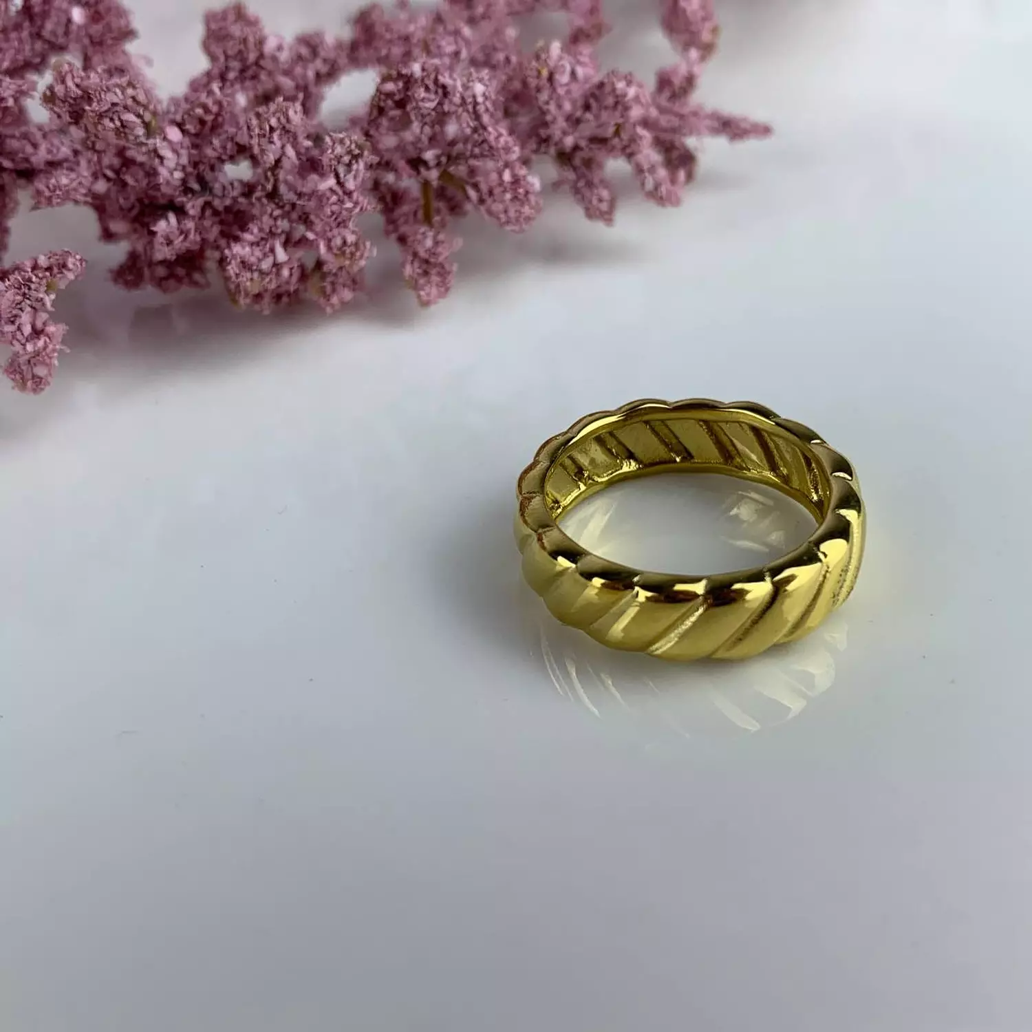 Stainless steel Ring with seashell image
