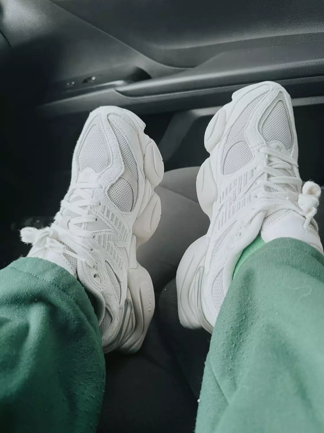 NB 9060 Triple White 2