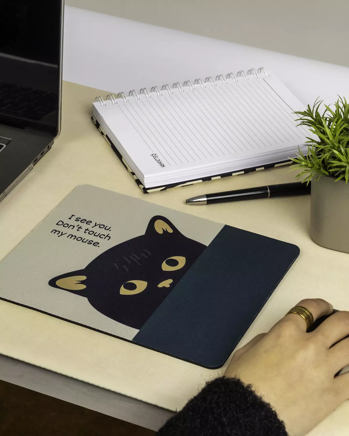 I see you mouse pad hover image