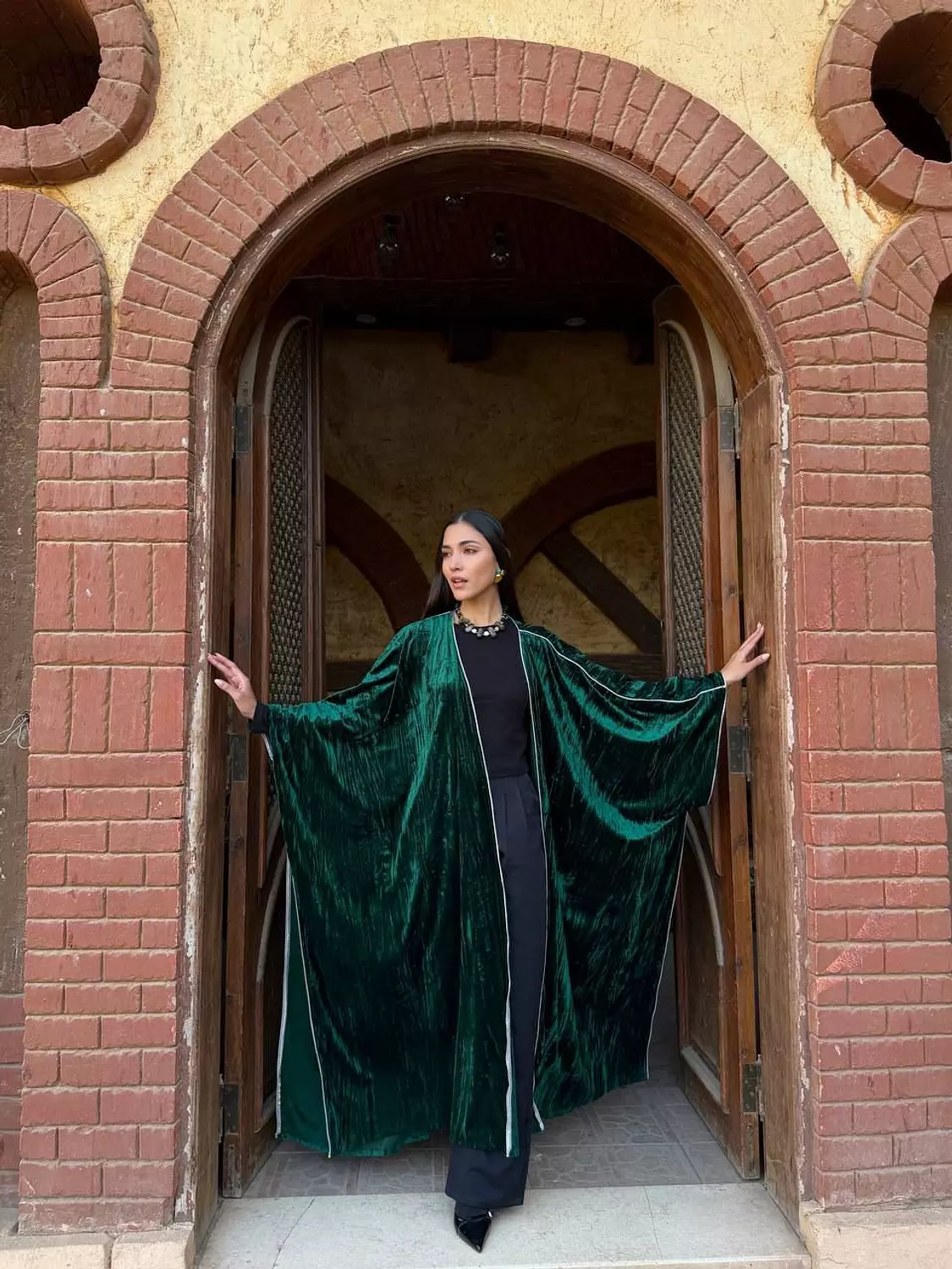 kaftan olive with silver line hover image