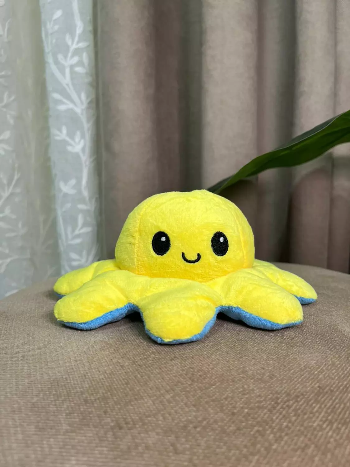 دبدوب الاخطبوط اصفر وازرق image