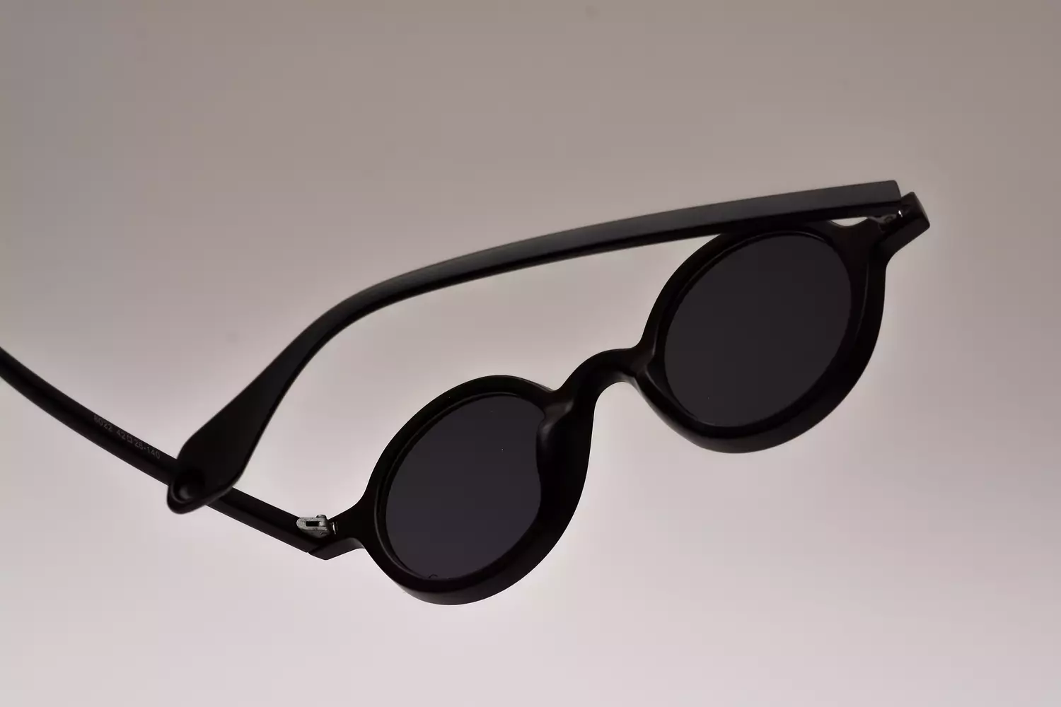 Plastic circular frame 6