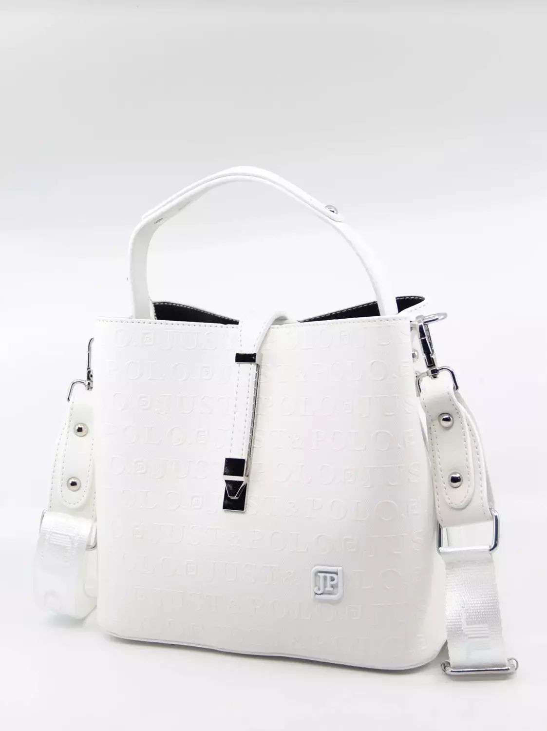 White hand and Shoulder bag that matches any outfits  4