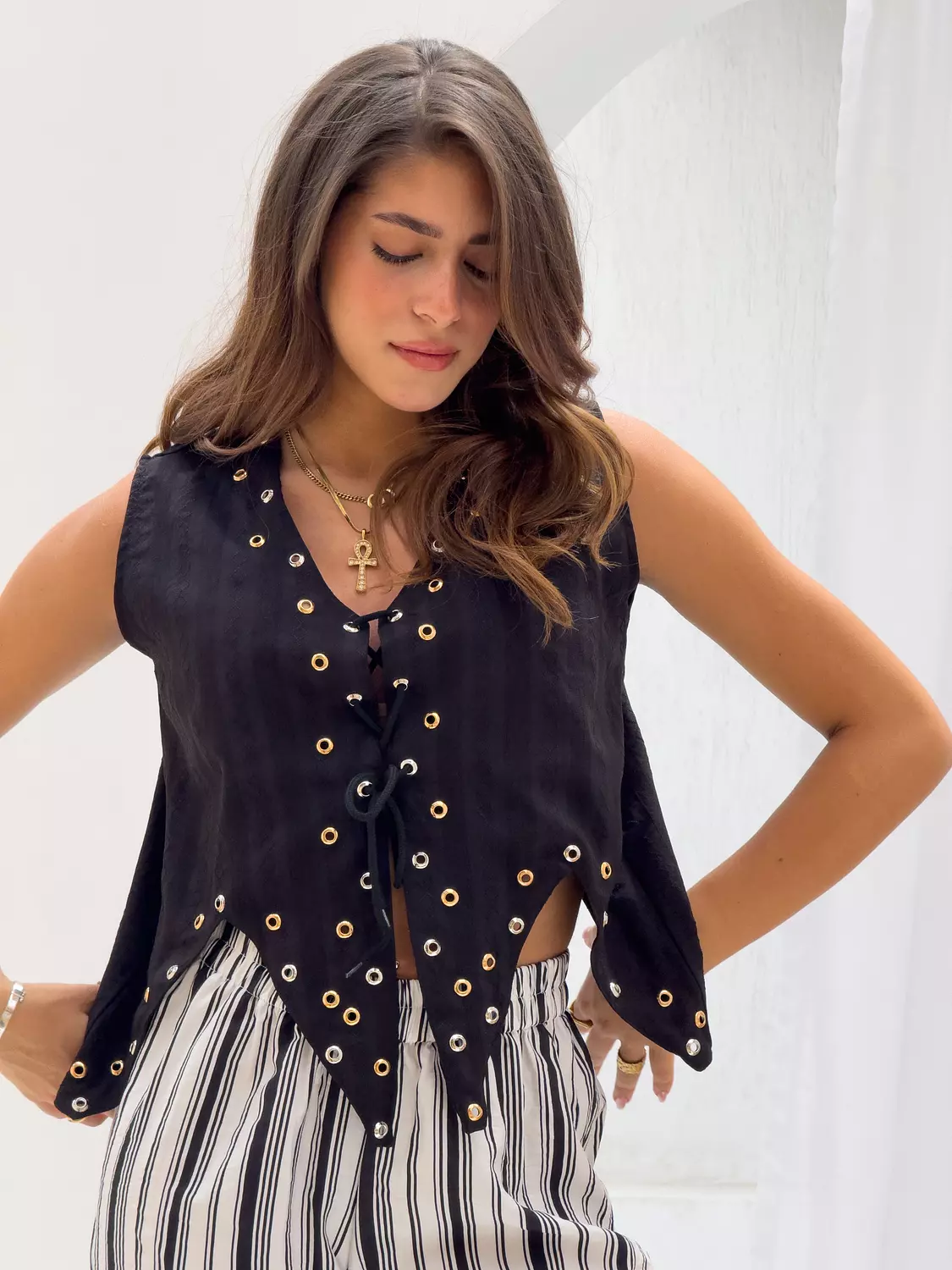 Asymmetric Vest 4