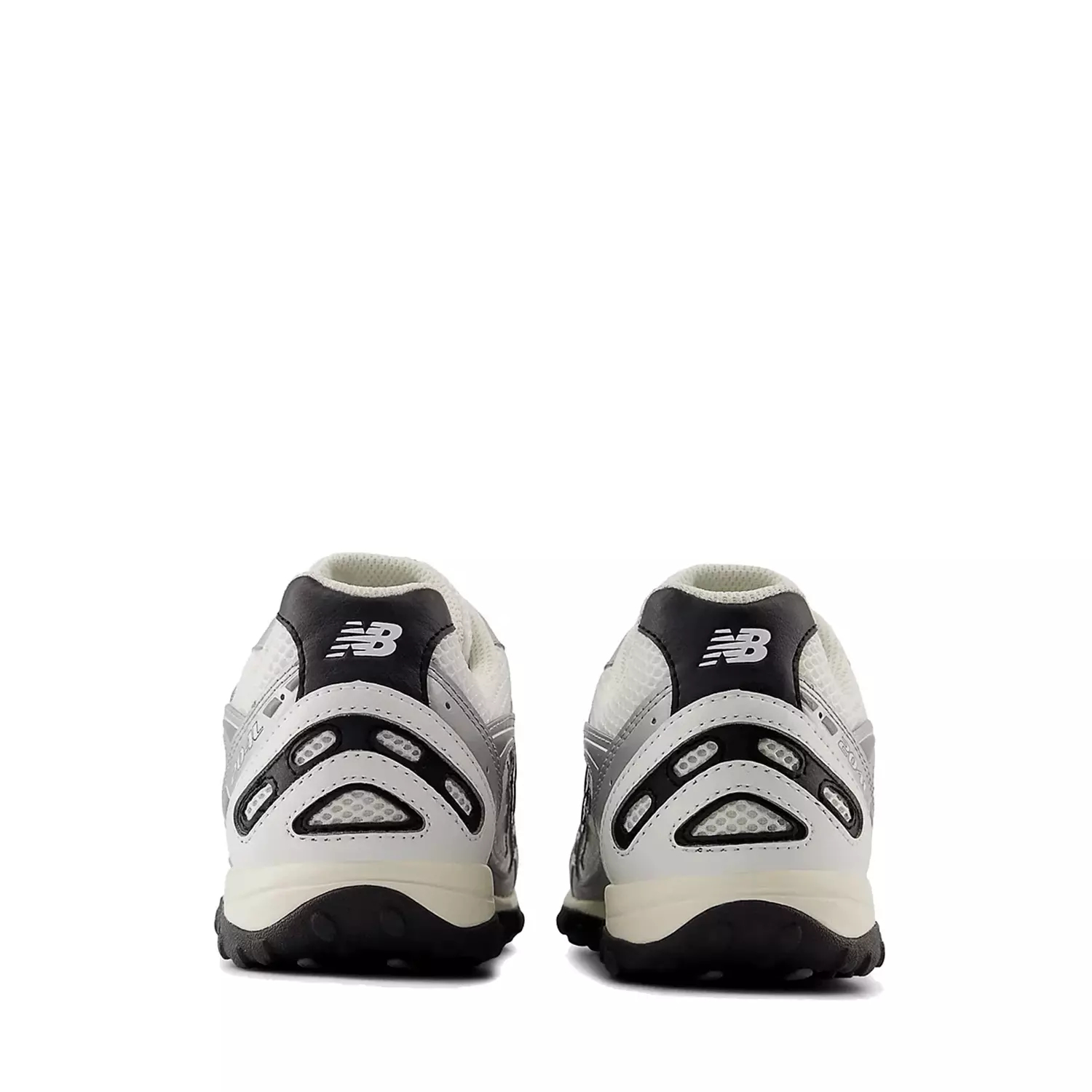 New Balance 204L Silver Metallic Black 3