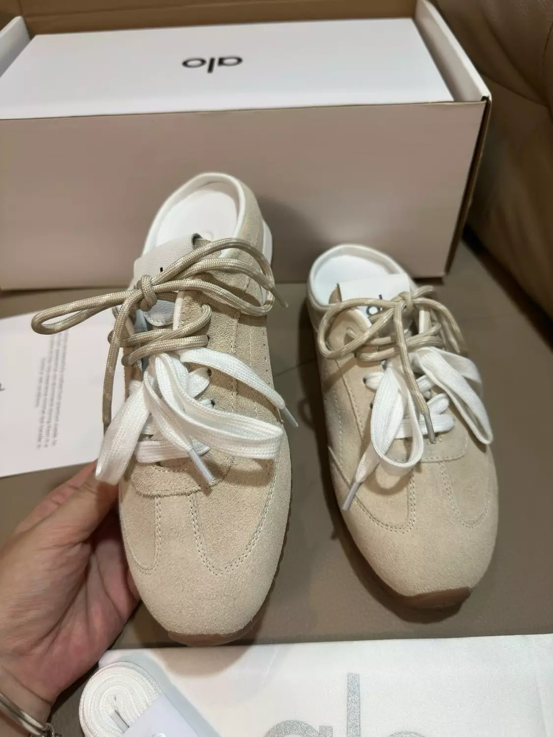 Alo shoes Beej 4