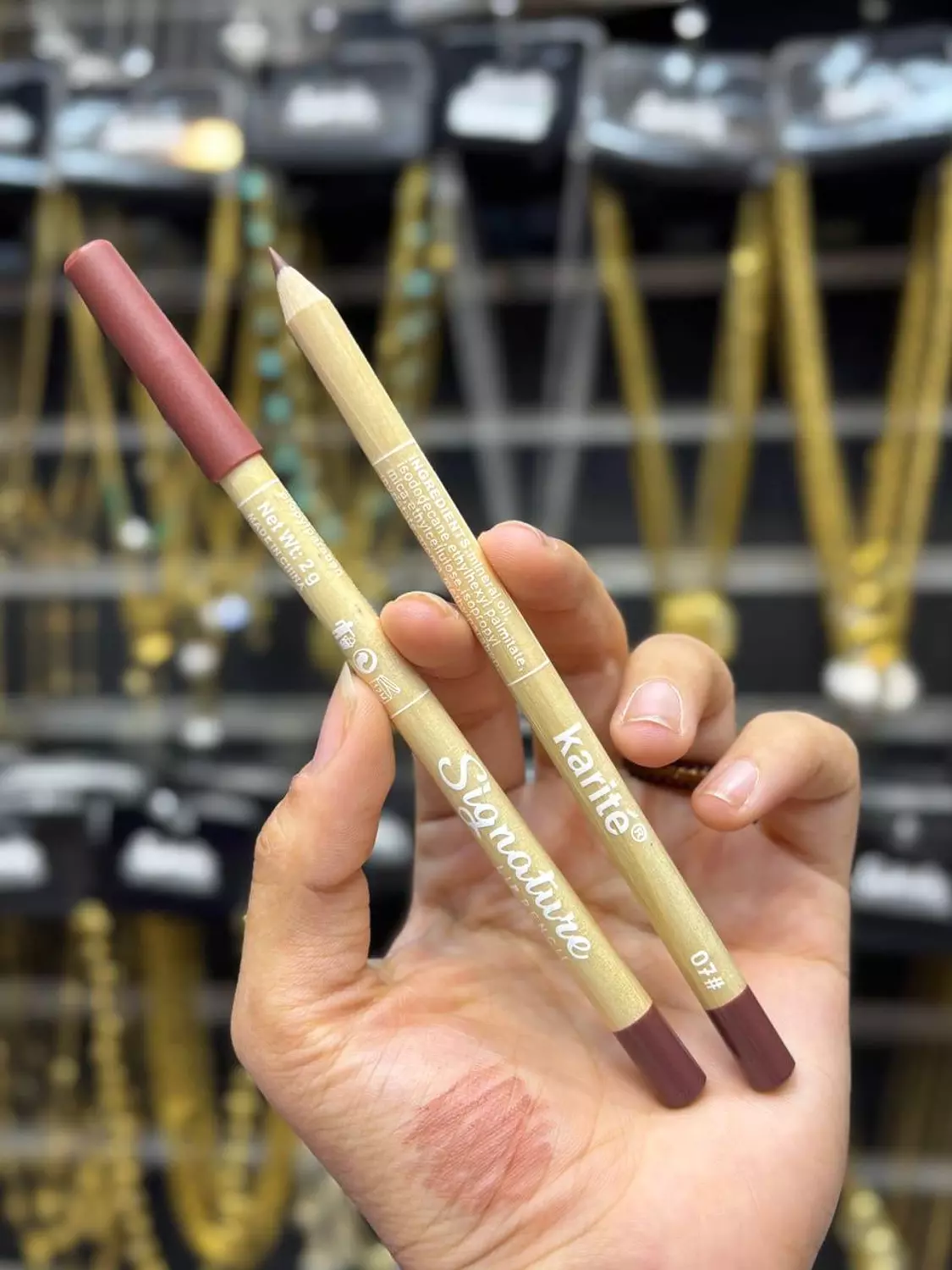 Offer 8 lip liner Karité  5