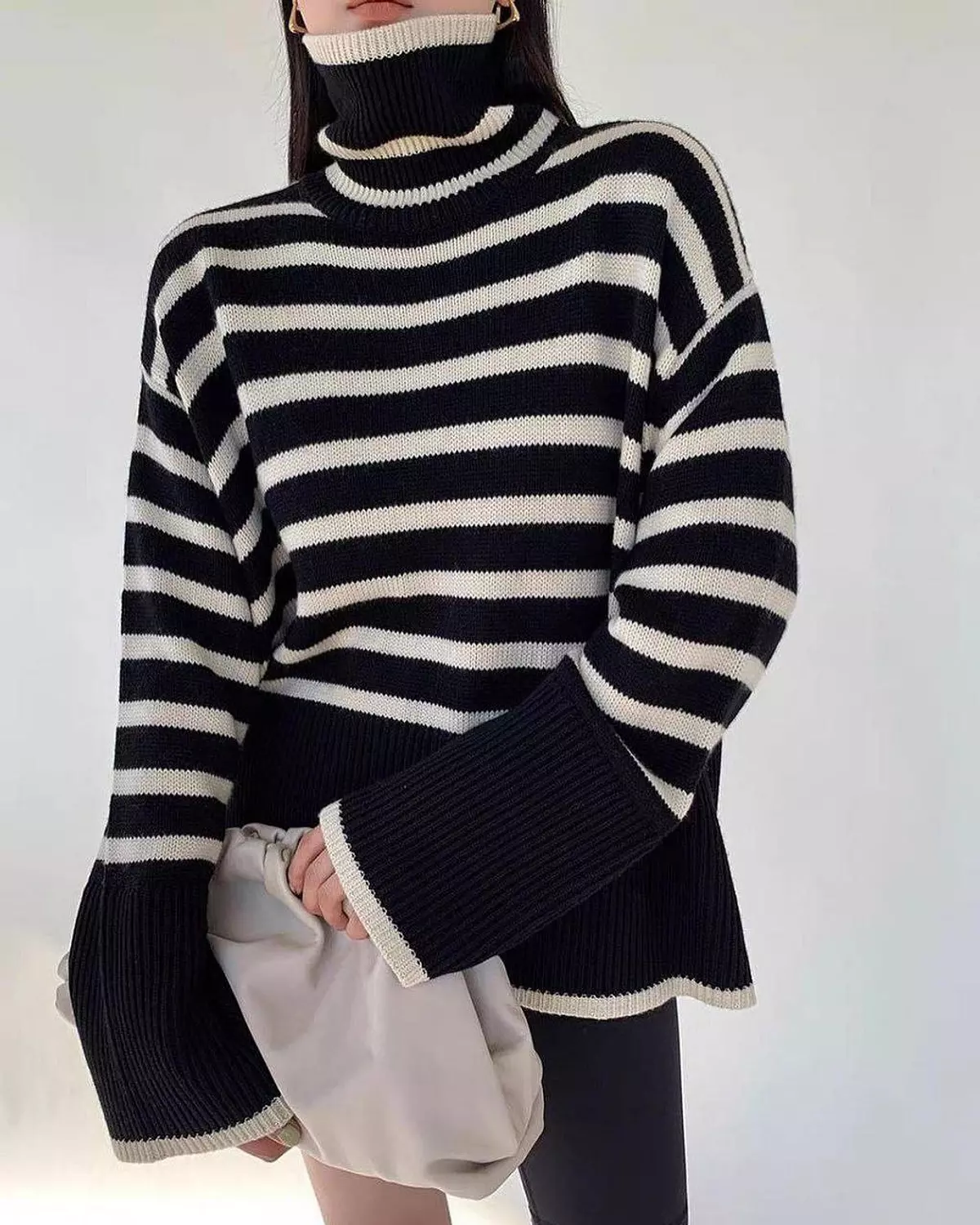 Striped pullover  2