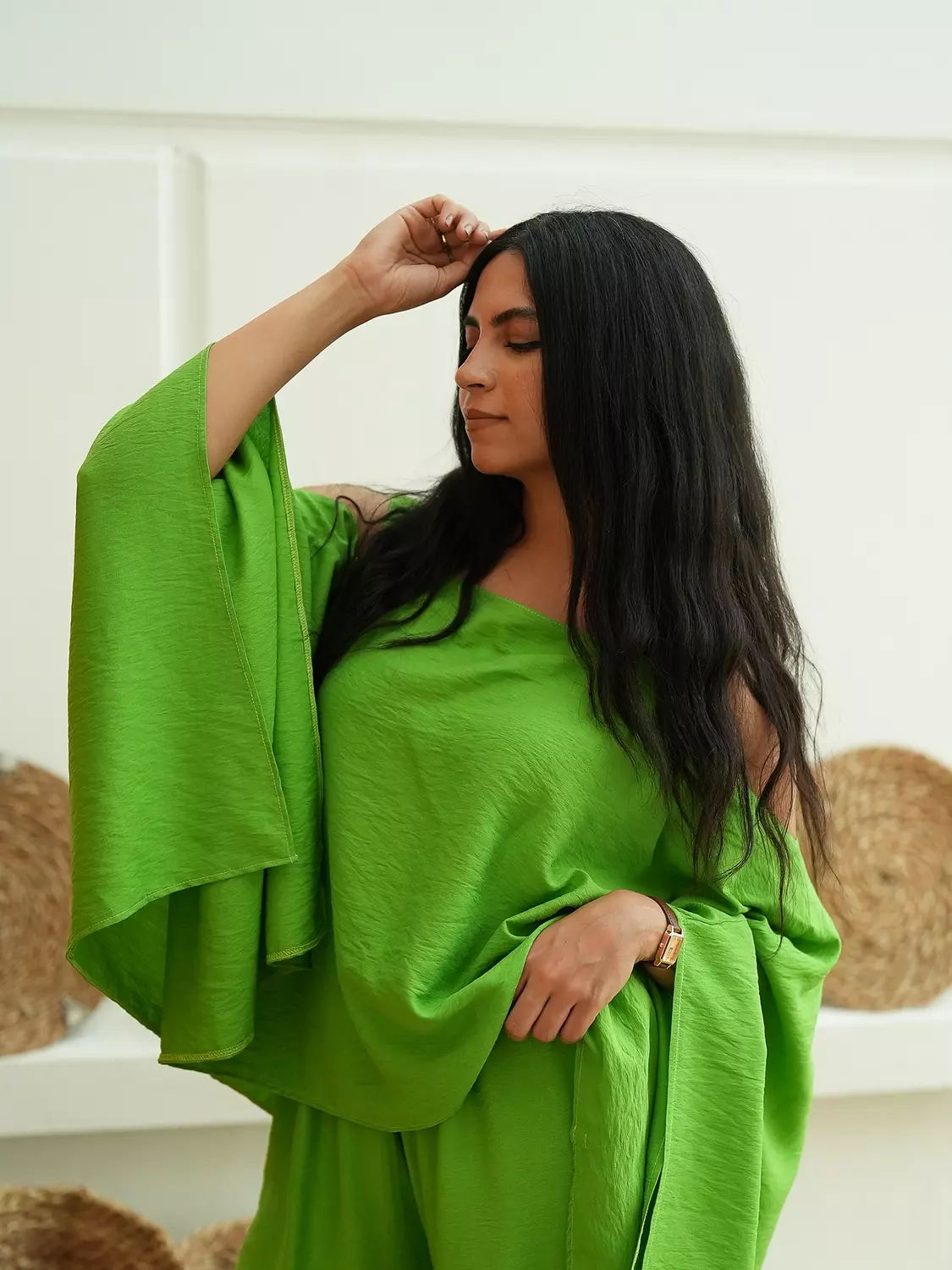 LEAFY GREEN WOMAN CUT SET hover image
