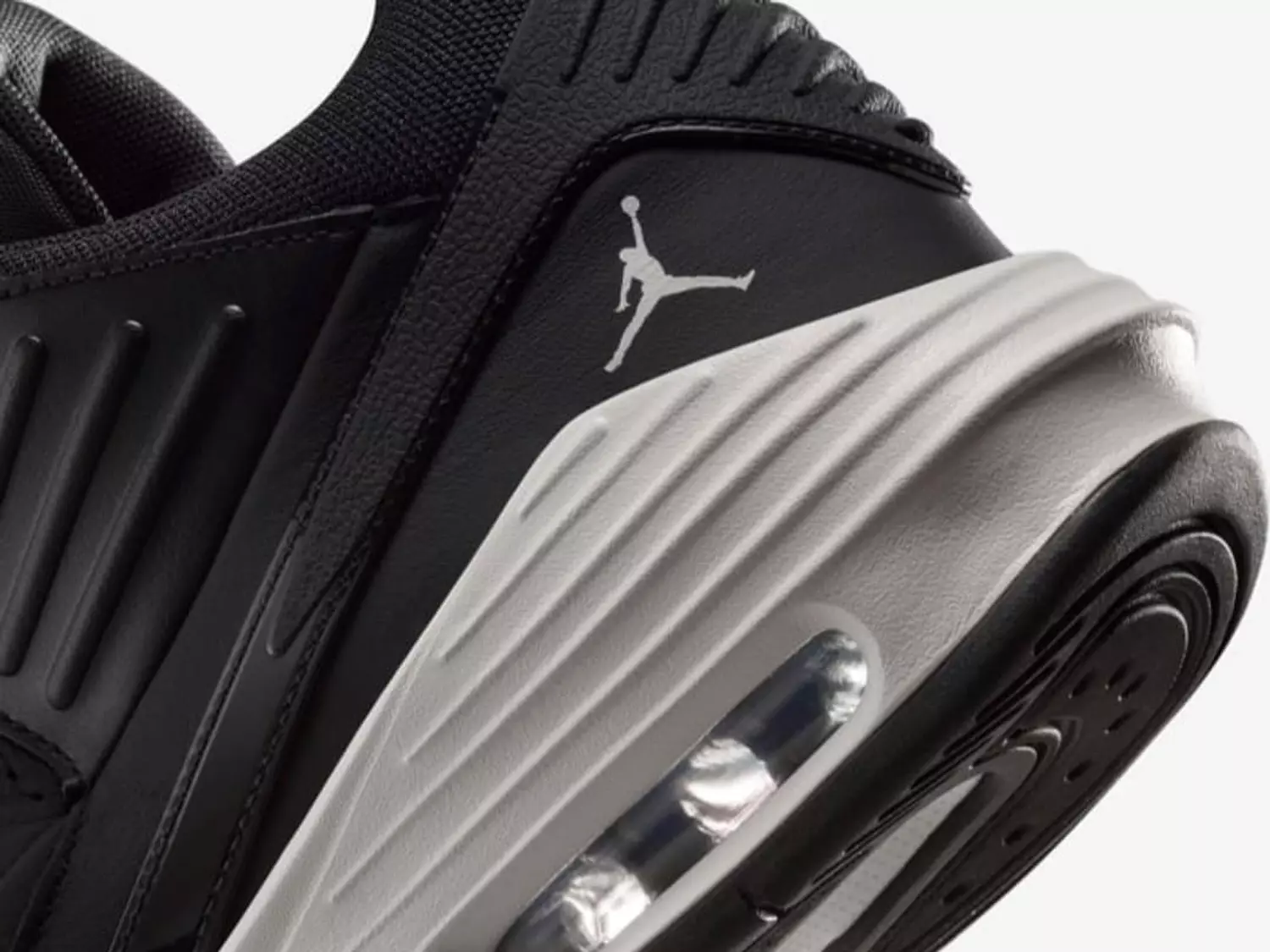 Jordan Max Aura 5 3