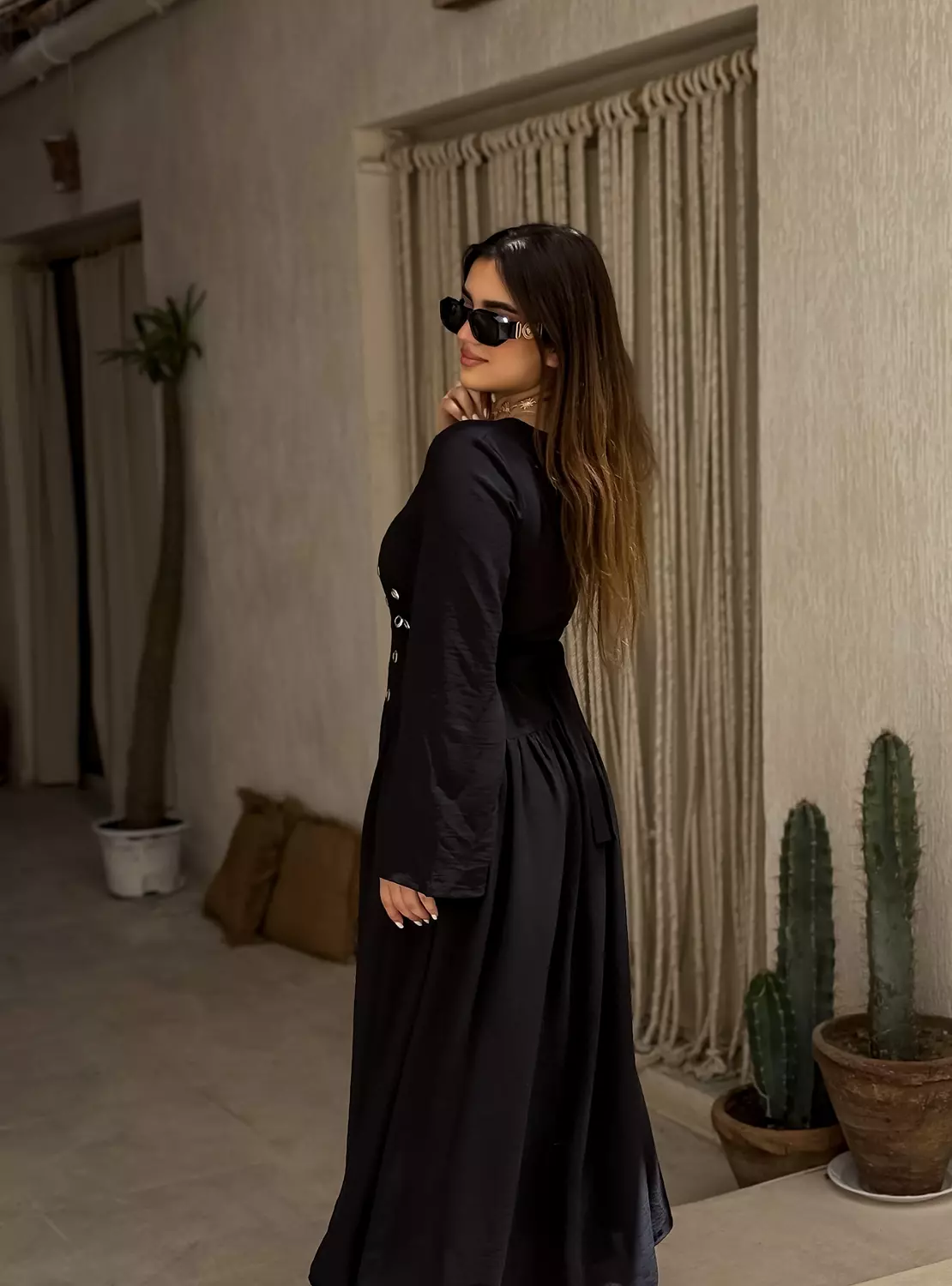Eyelets sleeves dress 2