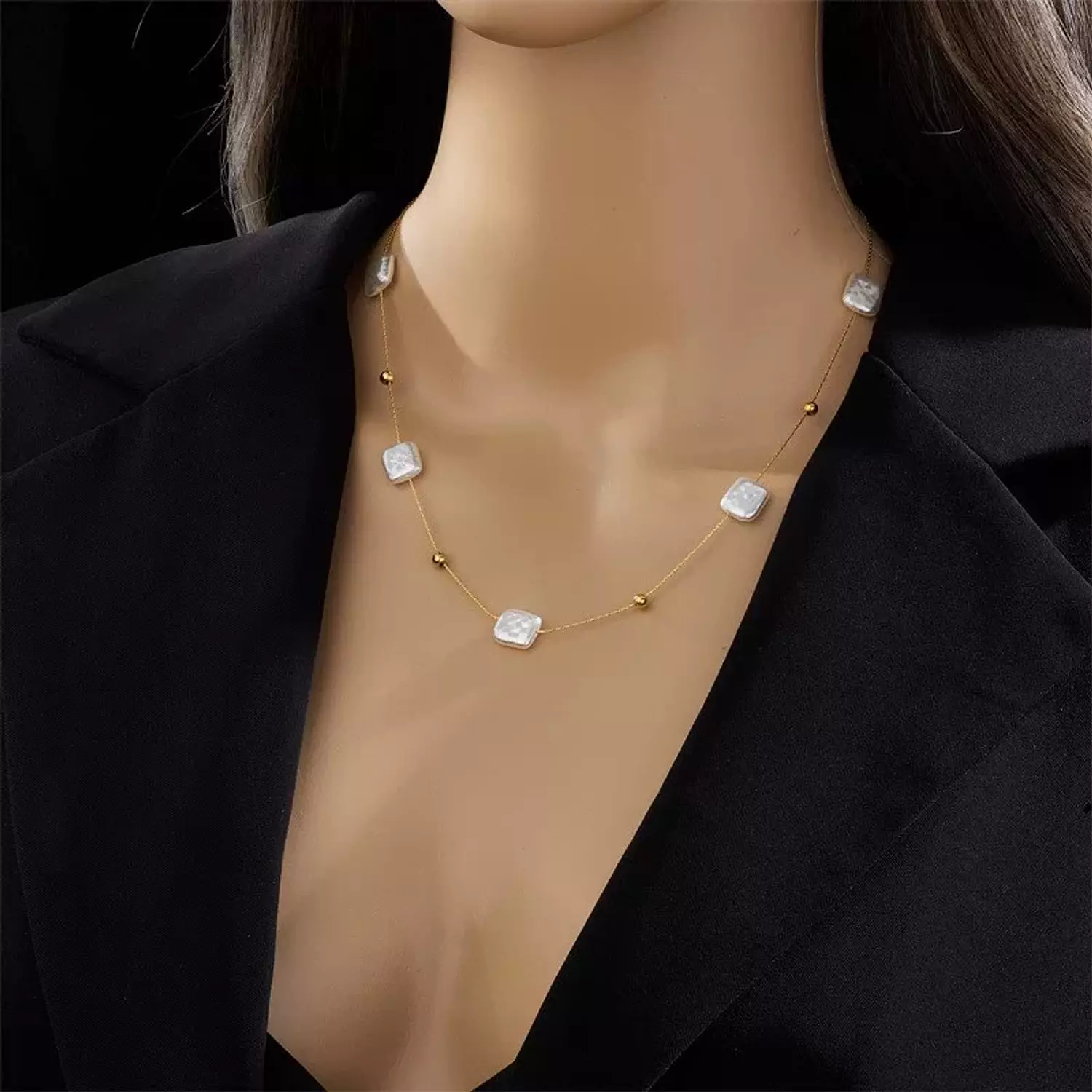 Square pearl chain necklace  image