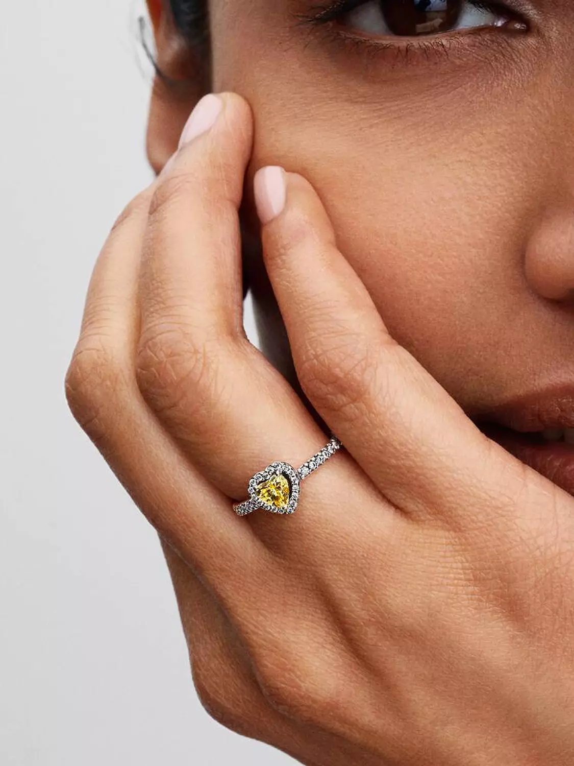 Sparkling Elevated Heart Ring 1