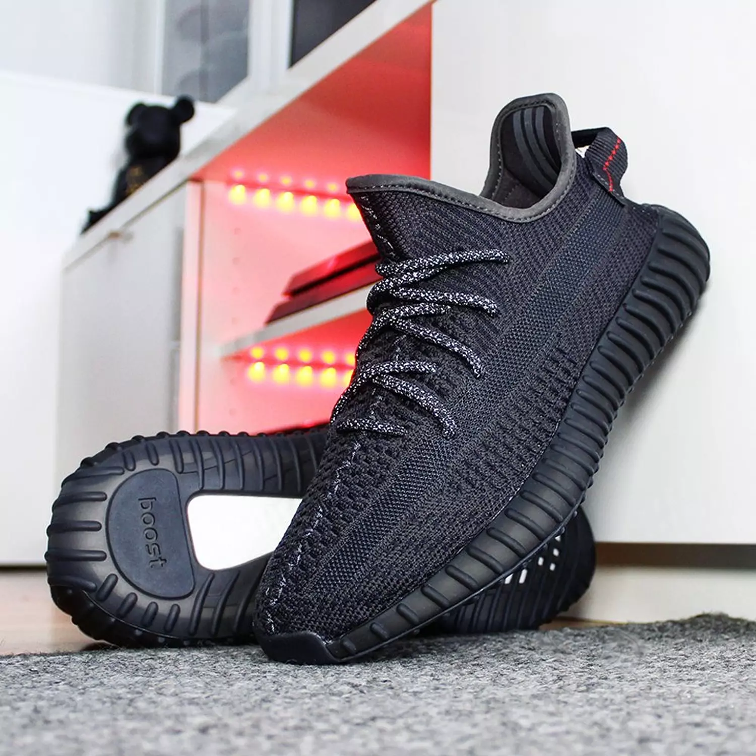 Adidas Yeezy boost 350 v2 Black Non-Reflective 7