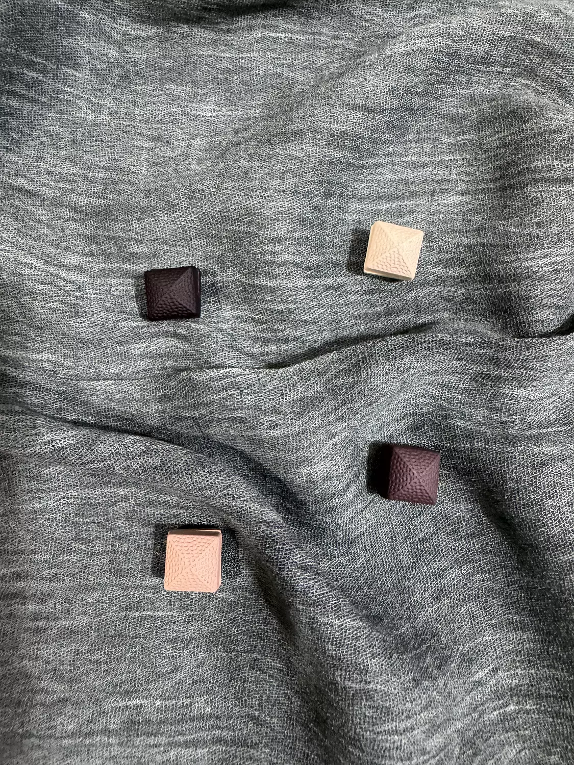 Magnetic pin 4
