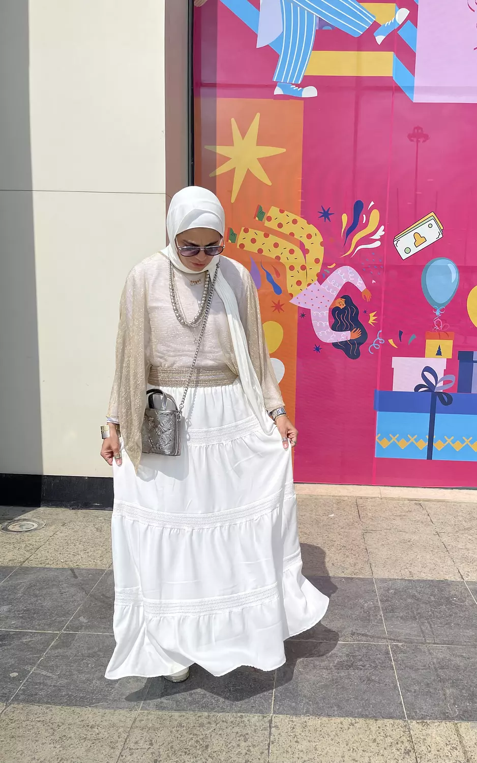 White skirt  image