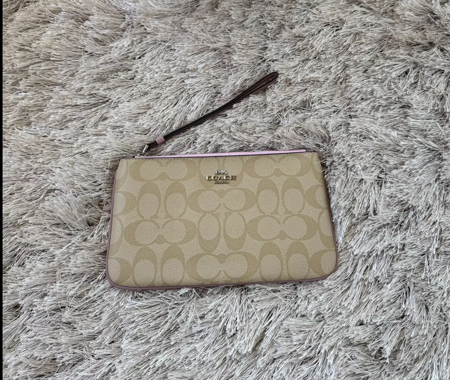 Coach wristlet in khaki 1