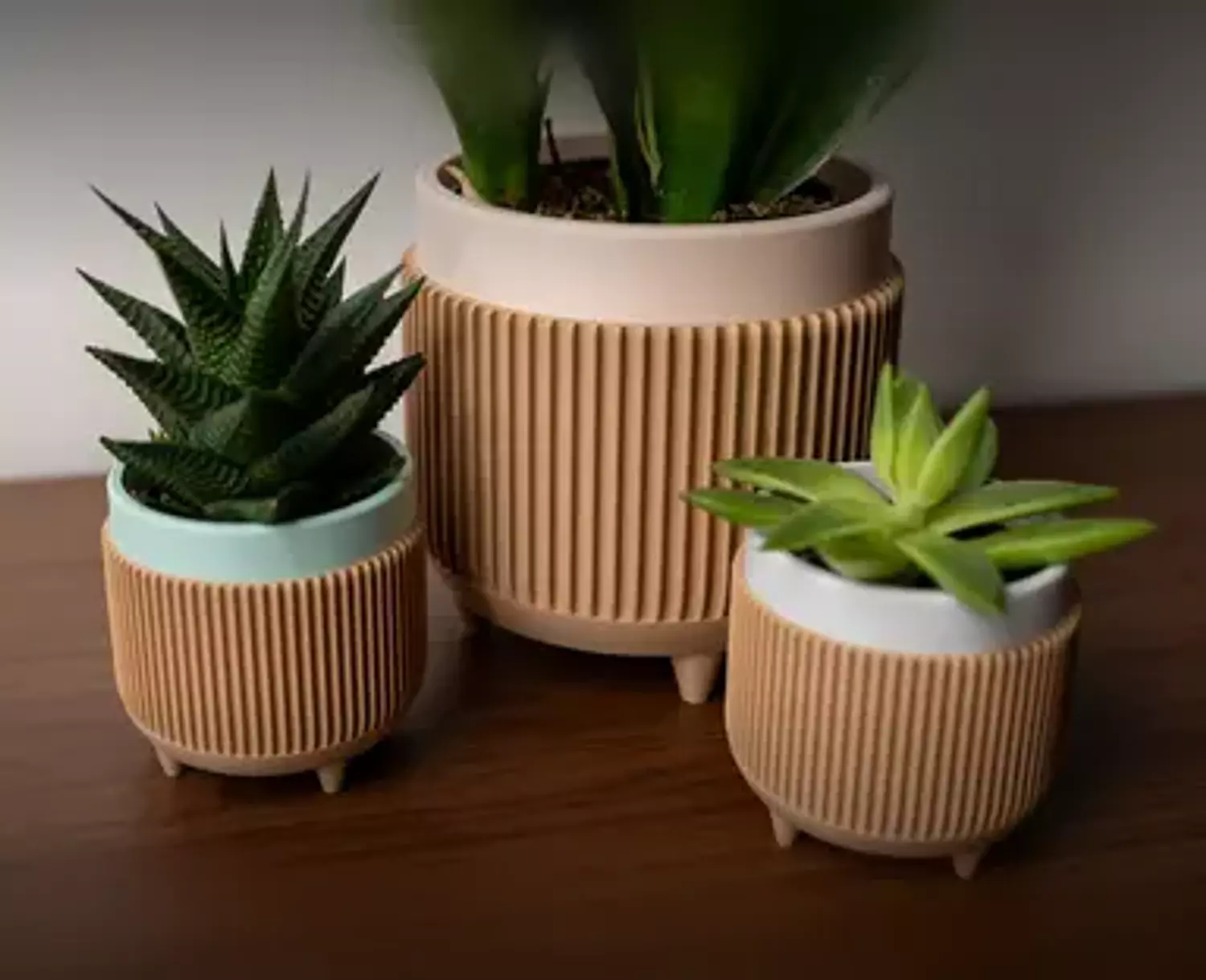 Planter with Legs - The Ellwood 7