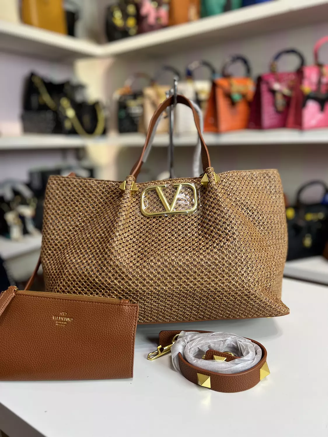 Valentino large image