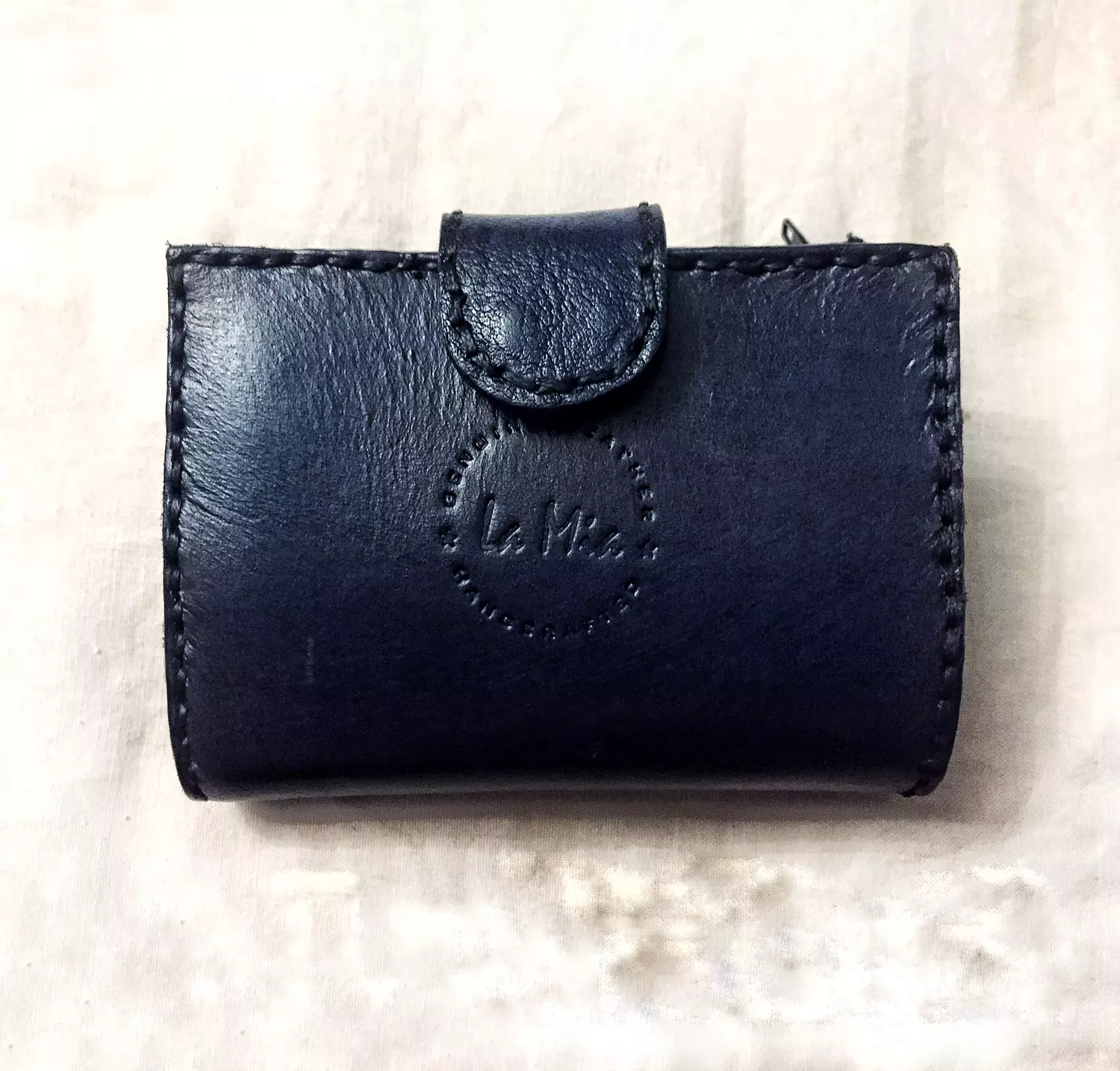 Tooled white flower small leather wallet 3