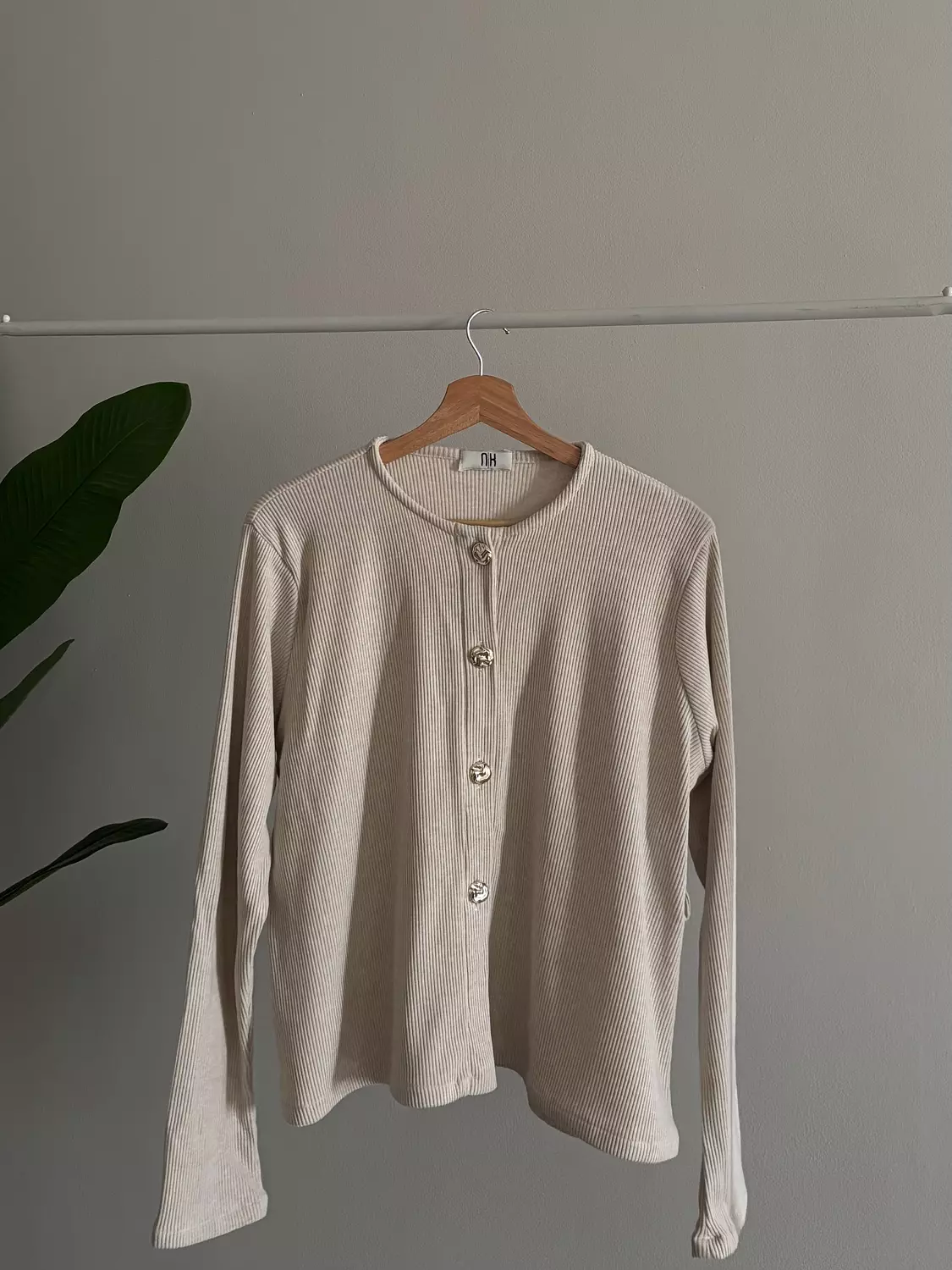 Cardigan blouse beige  image