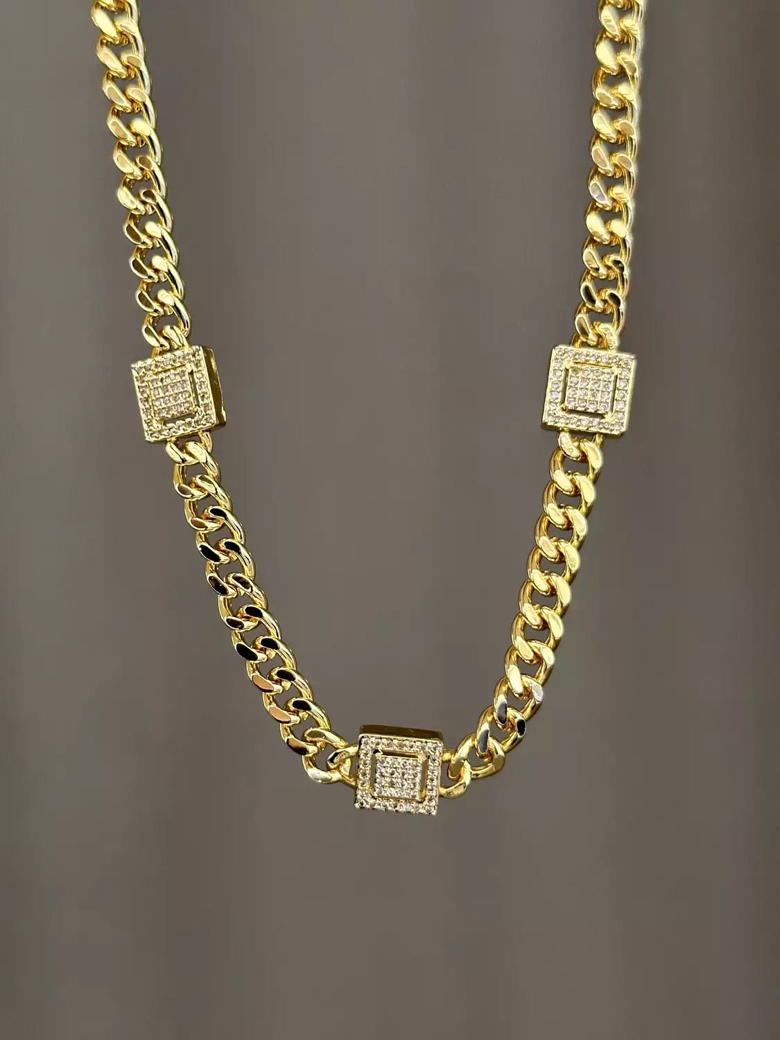 Diamonds Mystery chokers 2