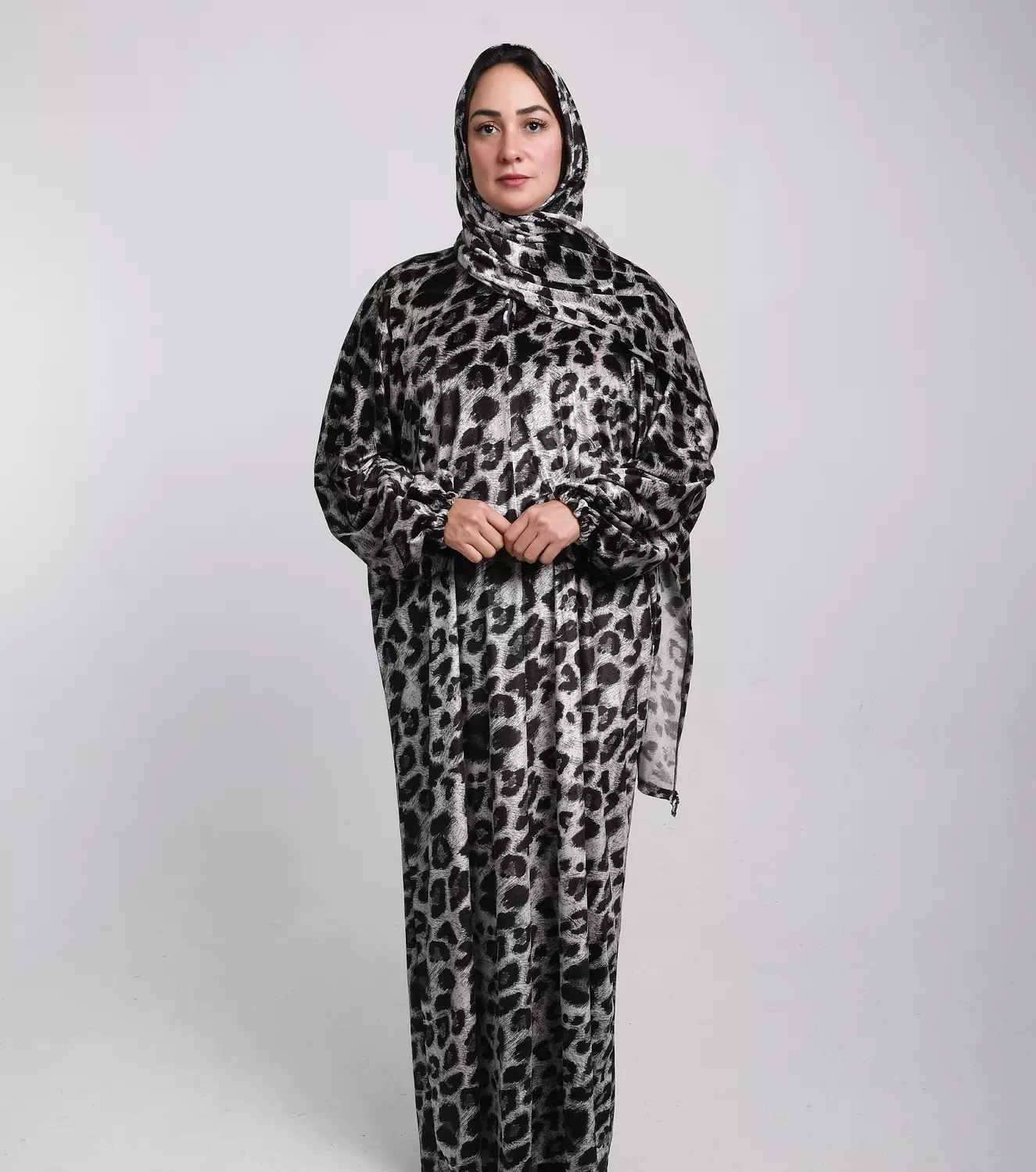 Praying isdal jamila 3