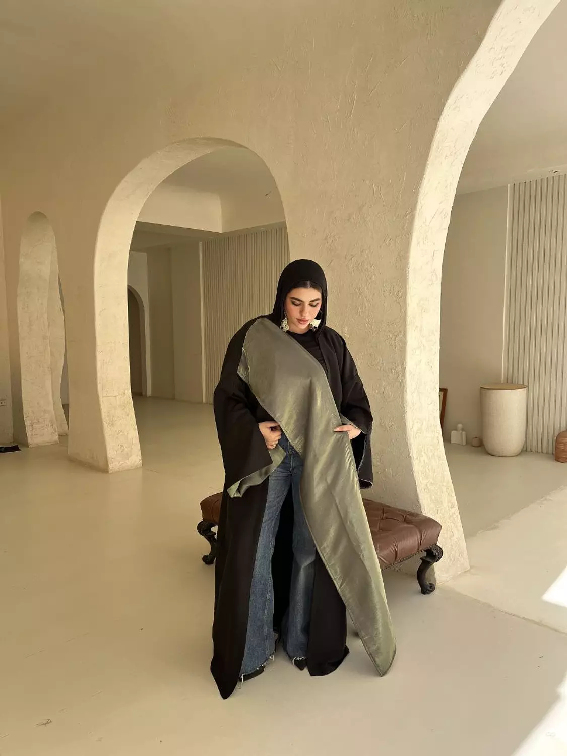 Riyah Abaya hover image
