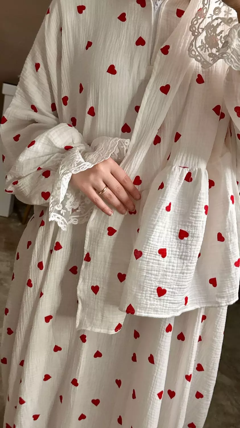 Ghazal Isdal (Red) 5