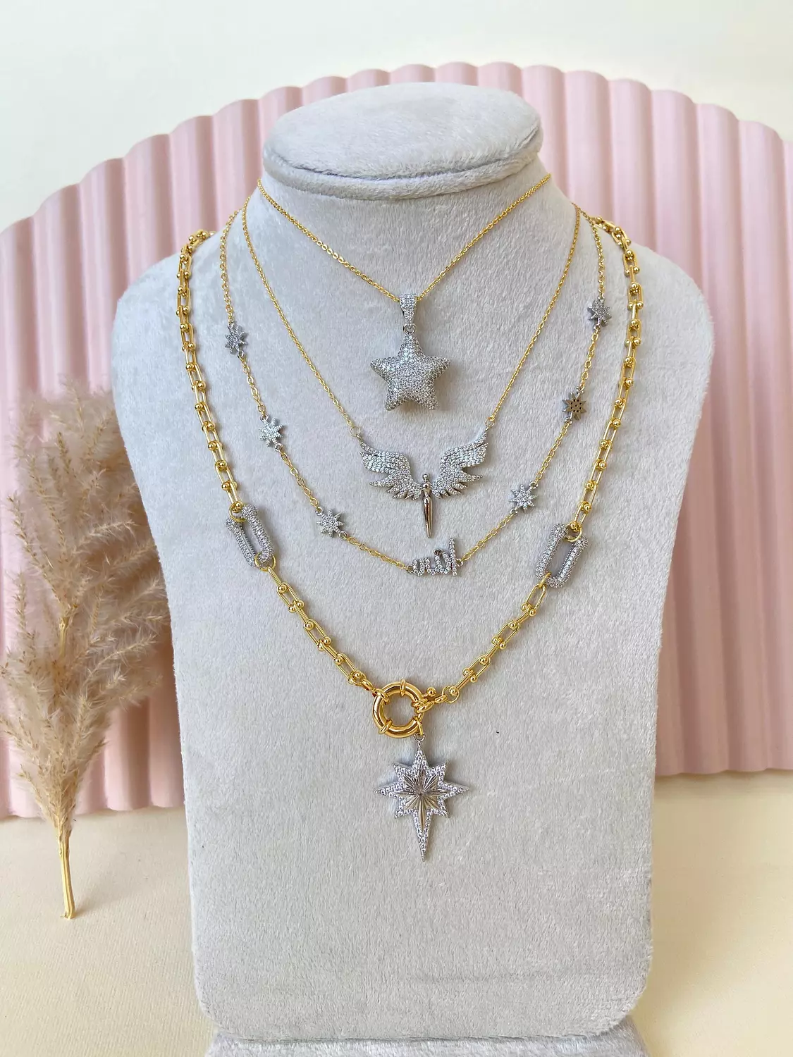 <h3><span style="color: rgb(173, 140, 144)">Necklace</span></h3>