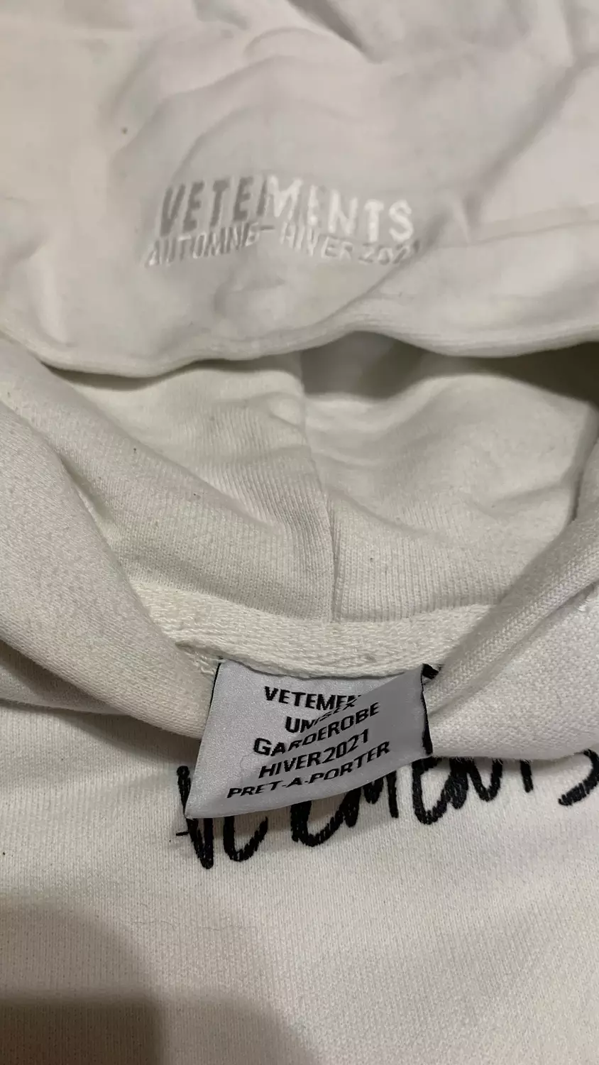 Vetements spellout hoodie 3