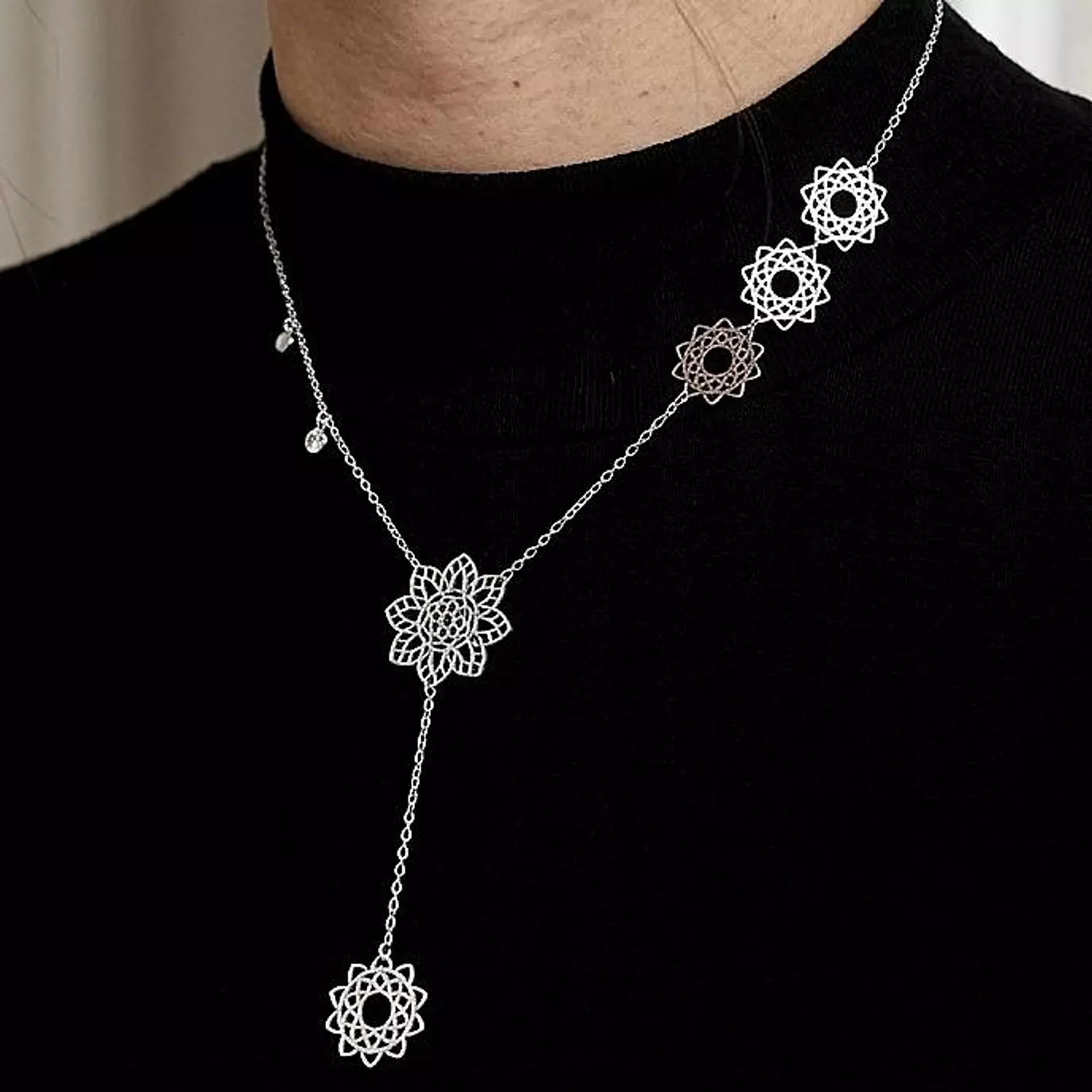 Non Semitrical Necklace image