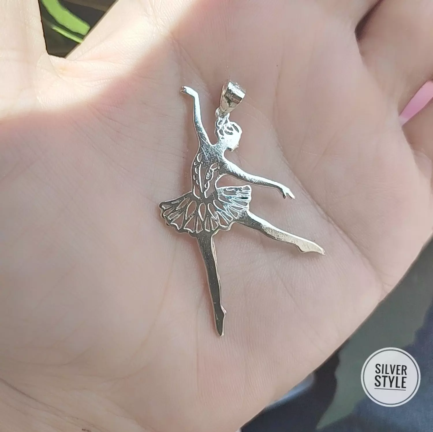 Pallerina pendant  1