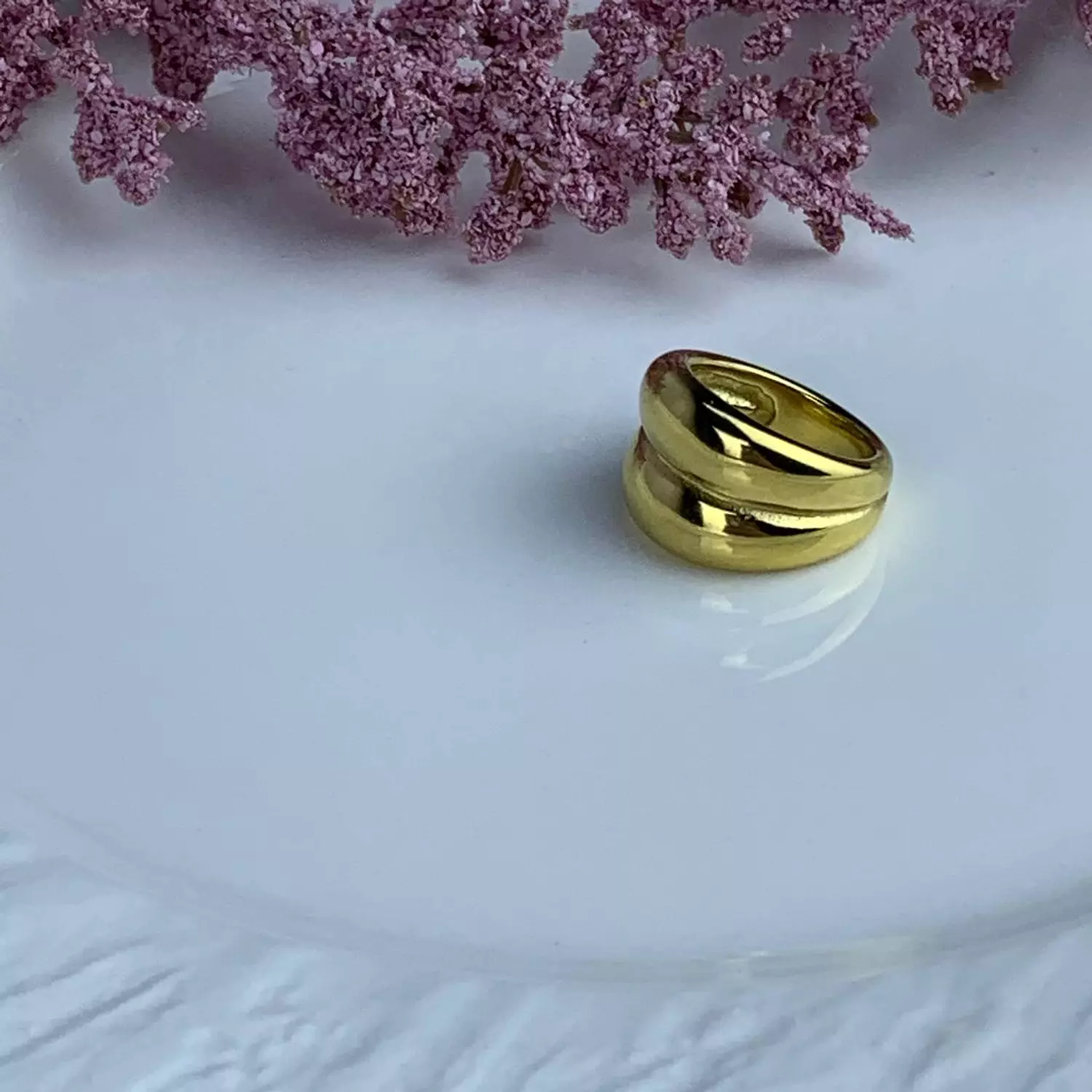 Stainless steel Ring with seashell hover image