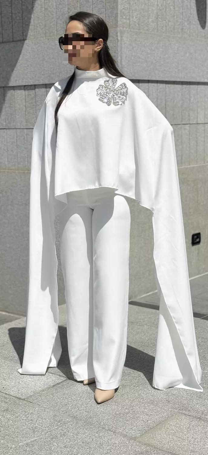 CAPE SUIT 3