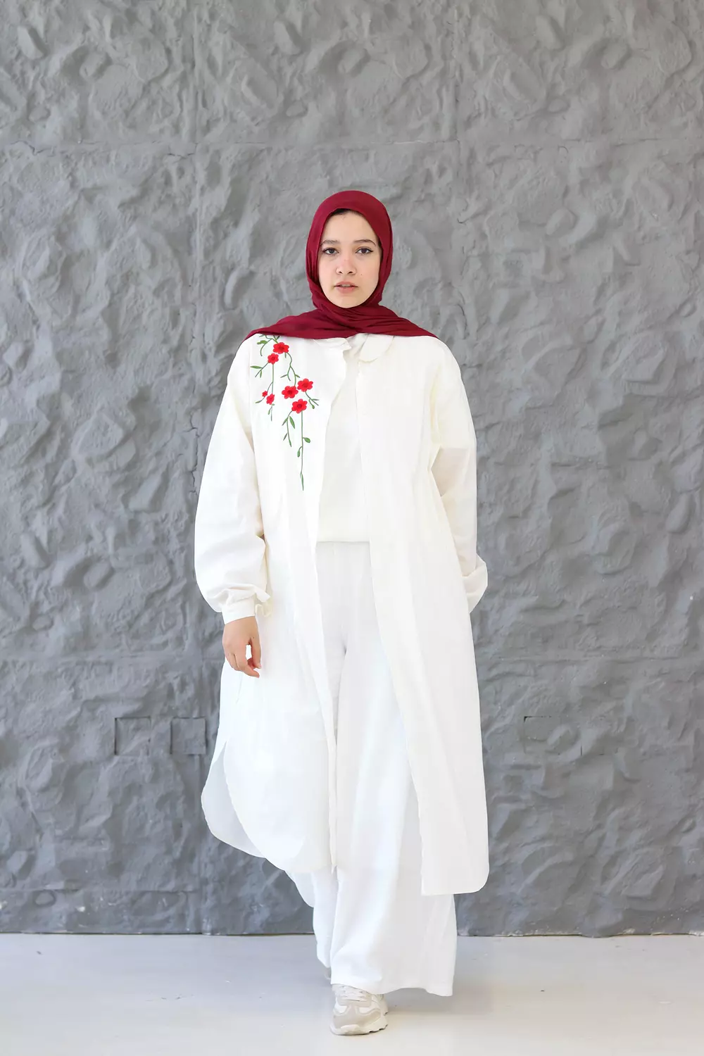 Flurry Embroidered Poplin Cotton Long Shirt in White 3