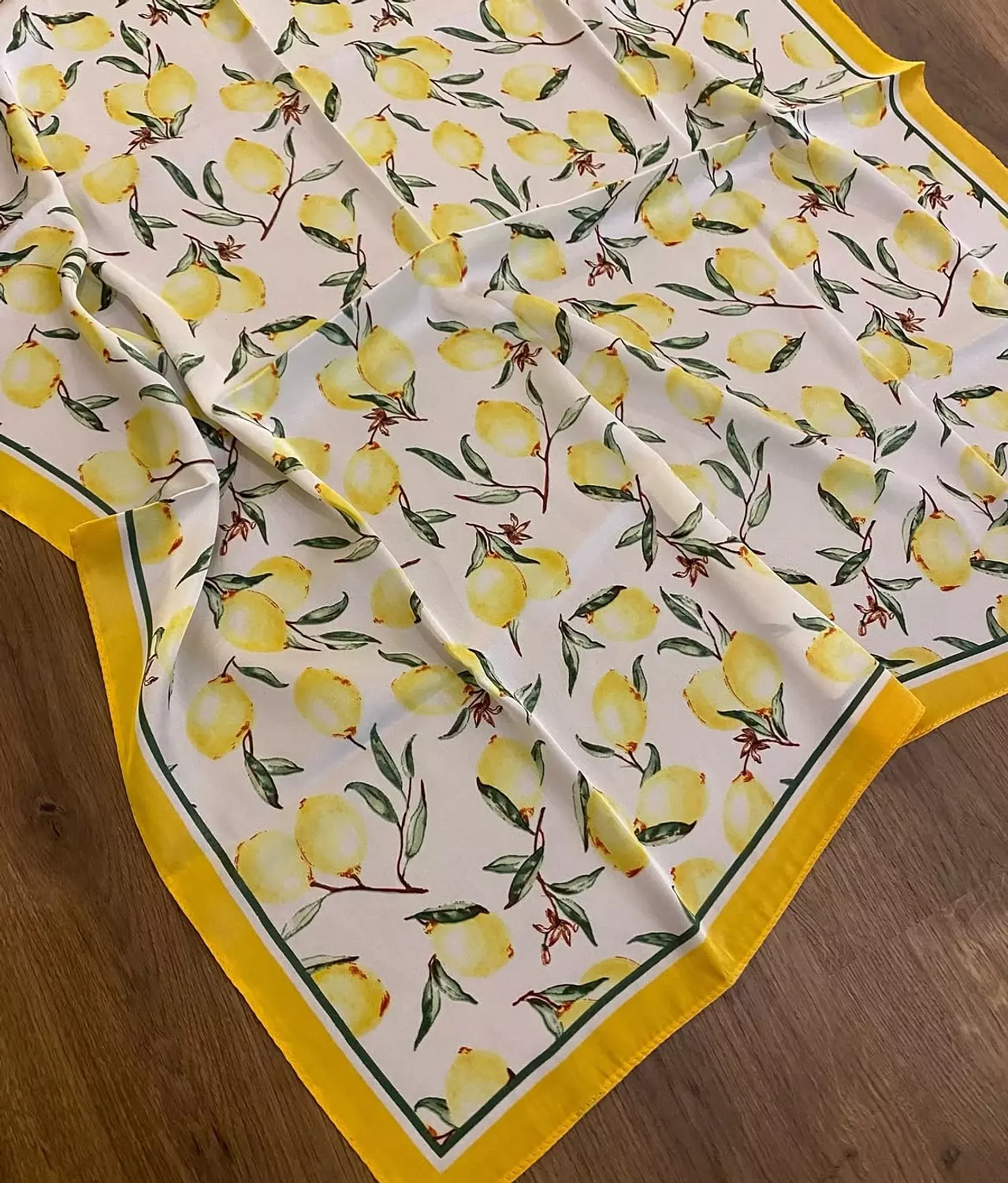 squar satan scarf 21