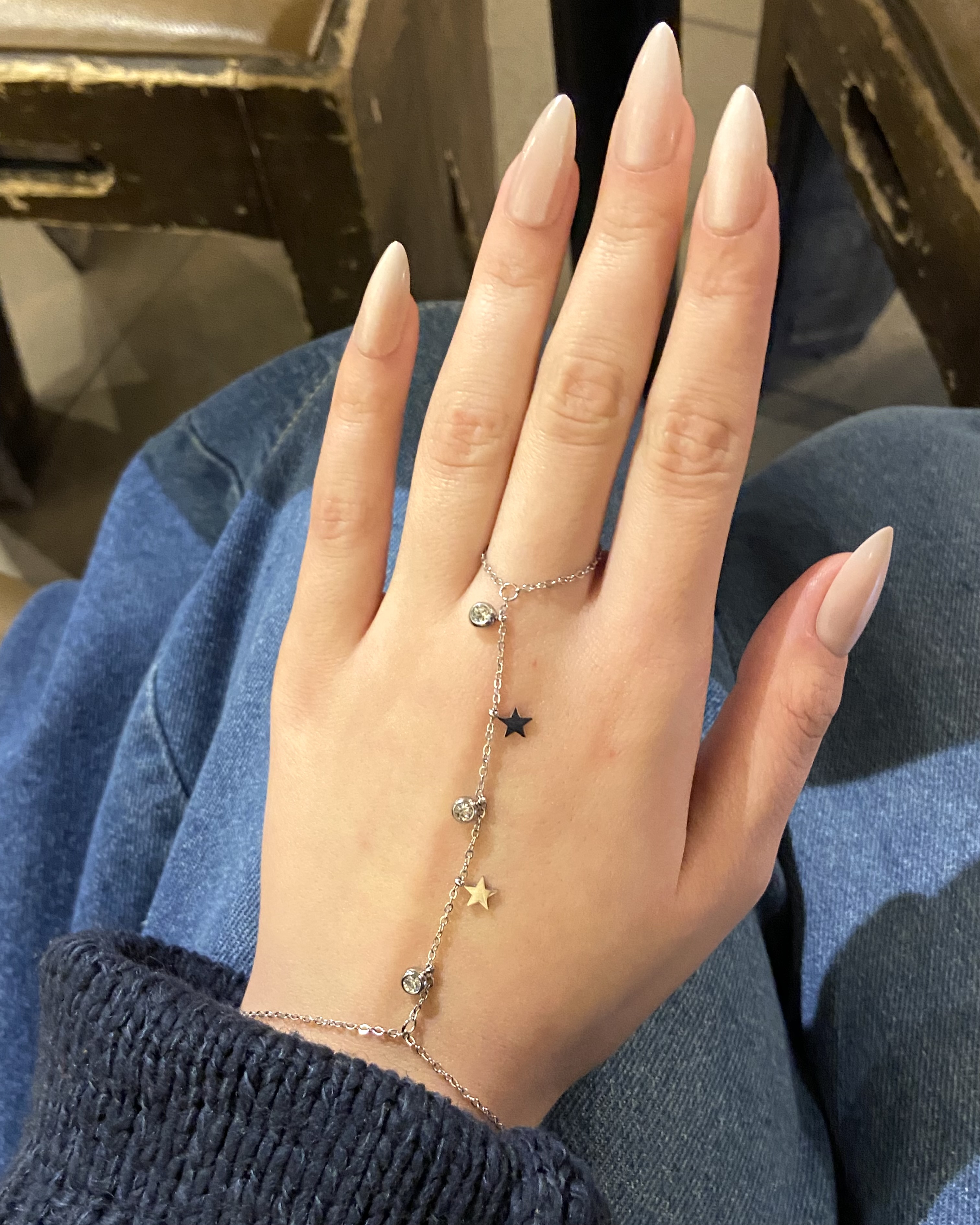 Stainless steel hand chain with stars and crystals - silver image