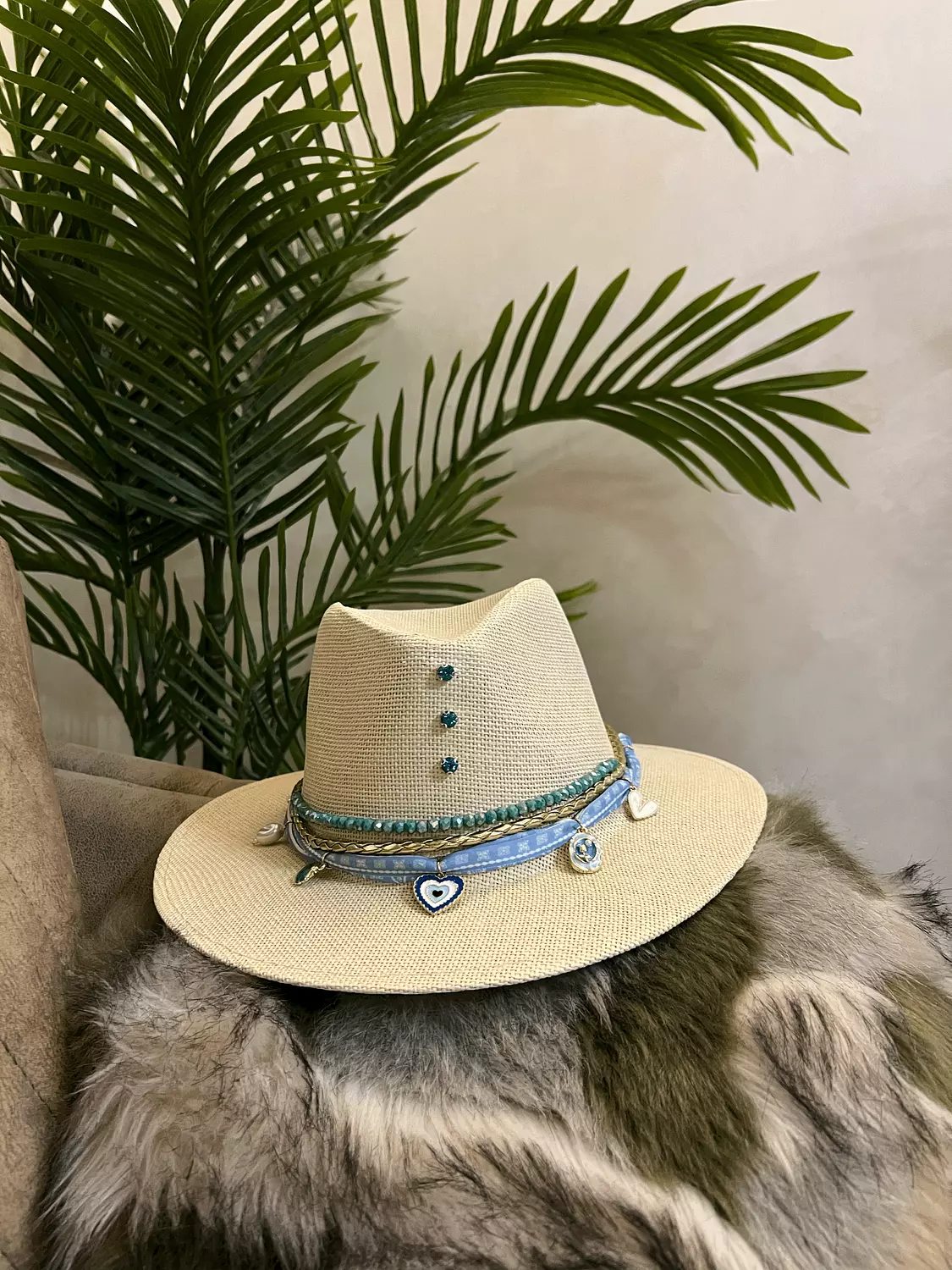 Blinky blue Hat 1