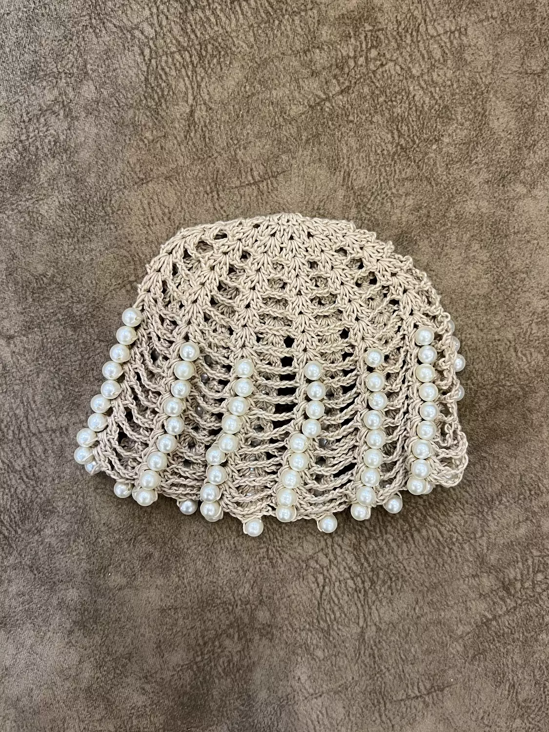 Pearly crochet hat 1