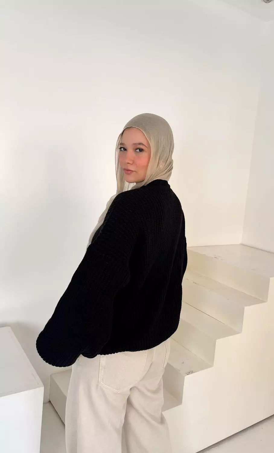 Old Money Cardigan  22