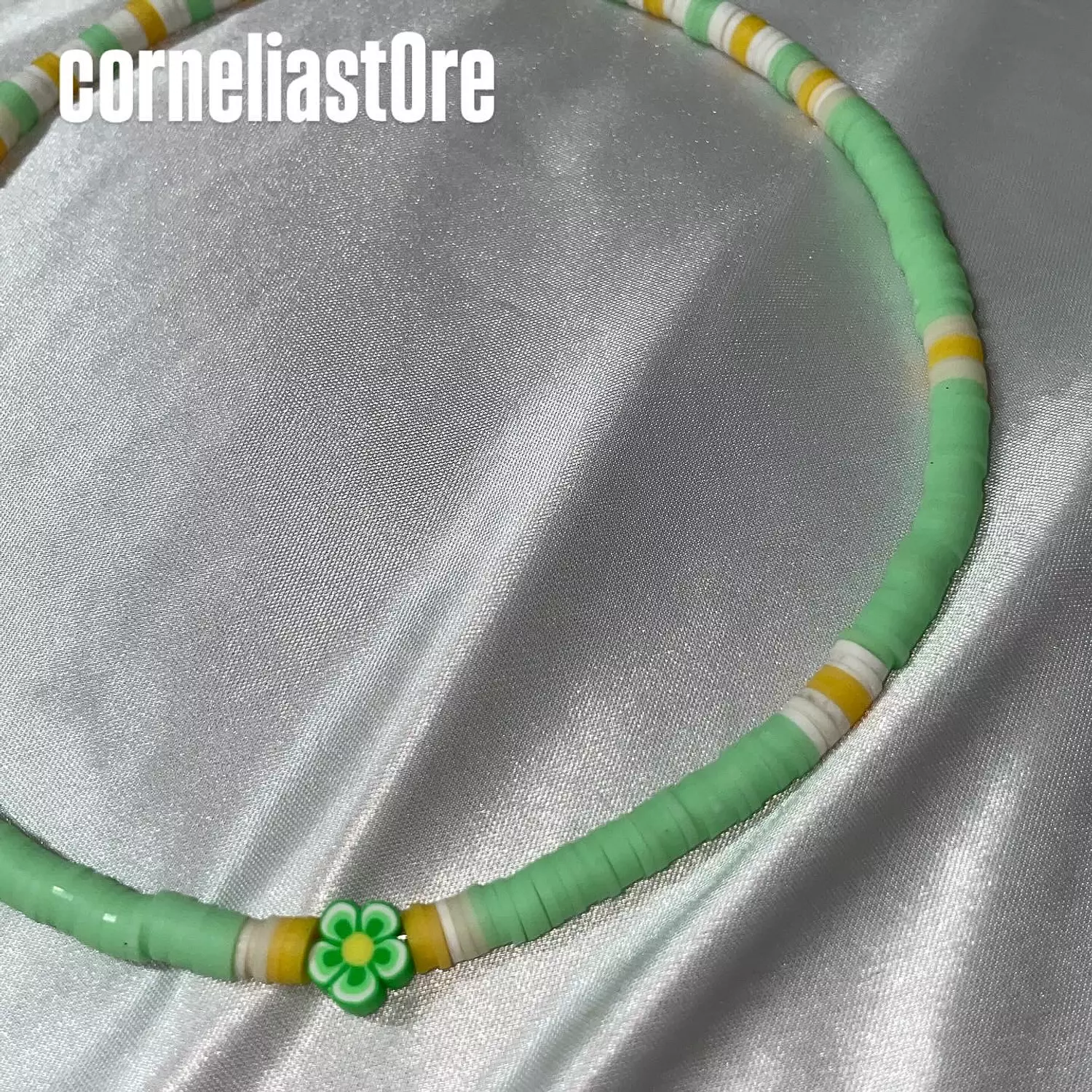 green flower necklace  image