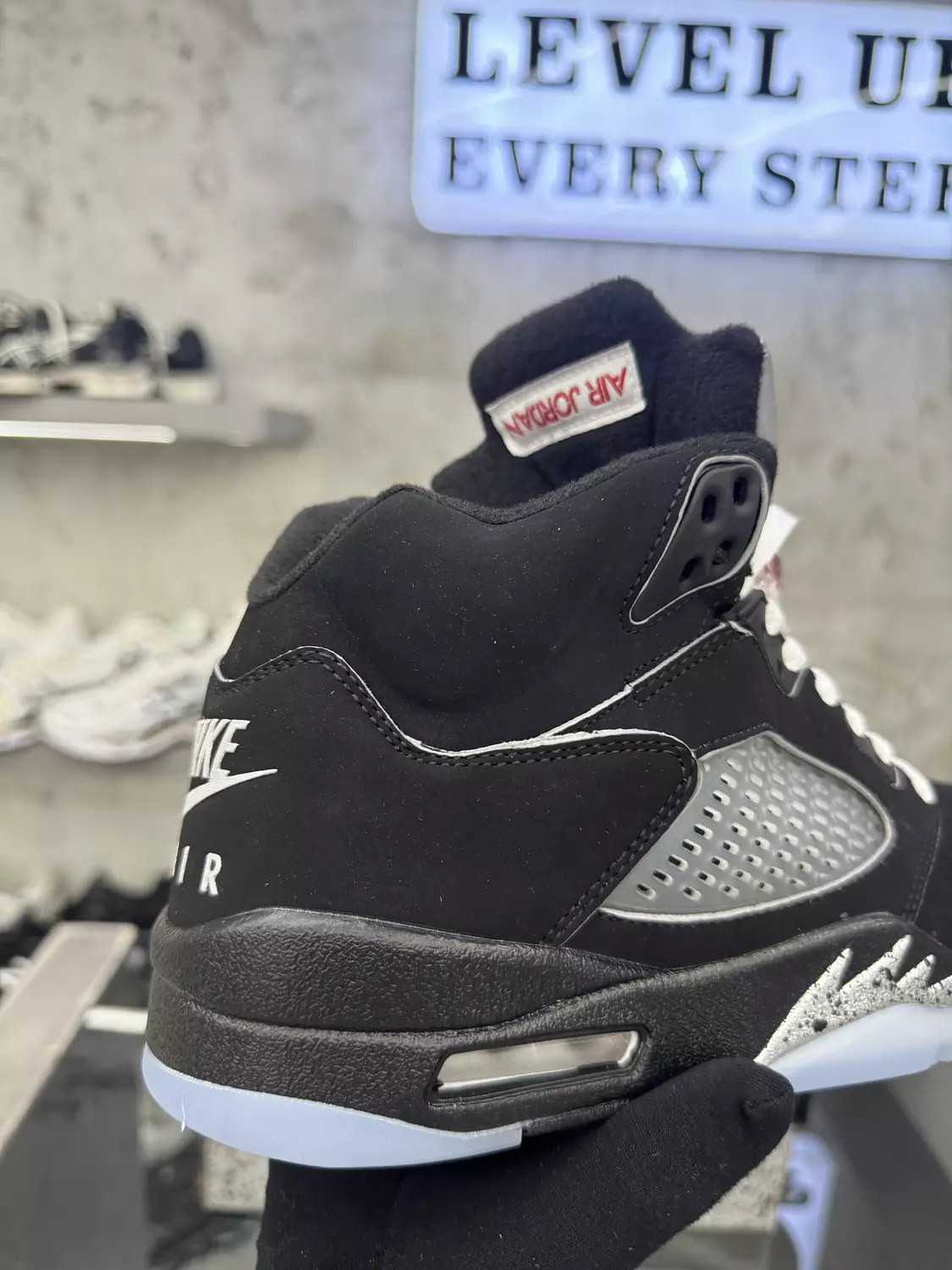 Air Joedan 5 Retro Metalic Black 2