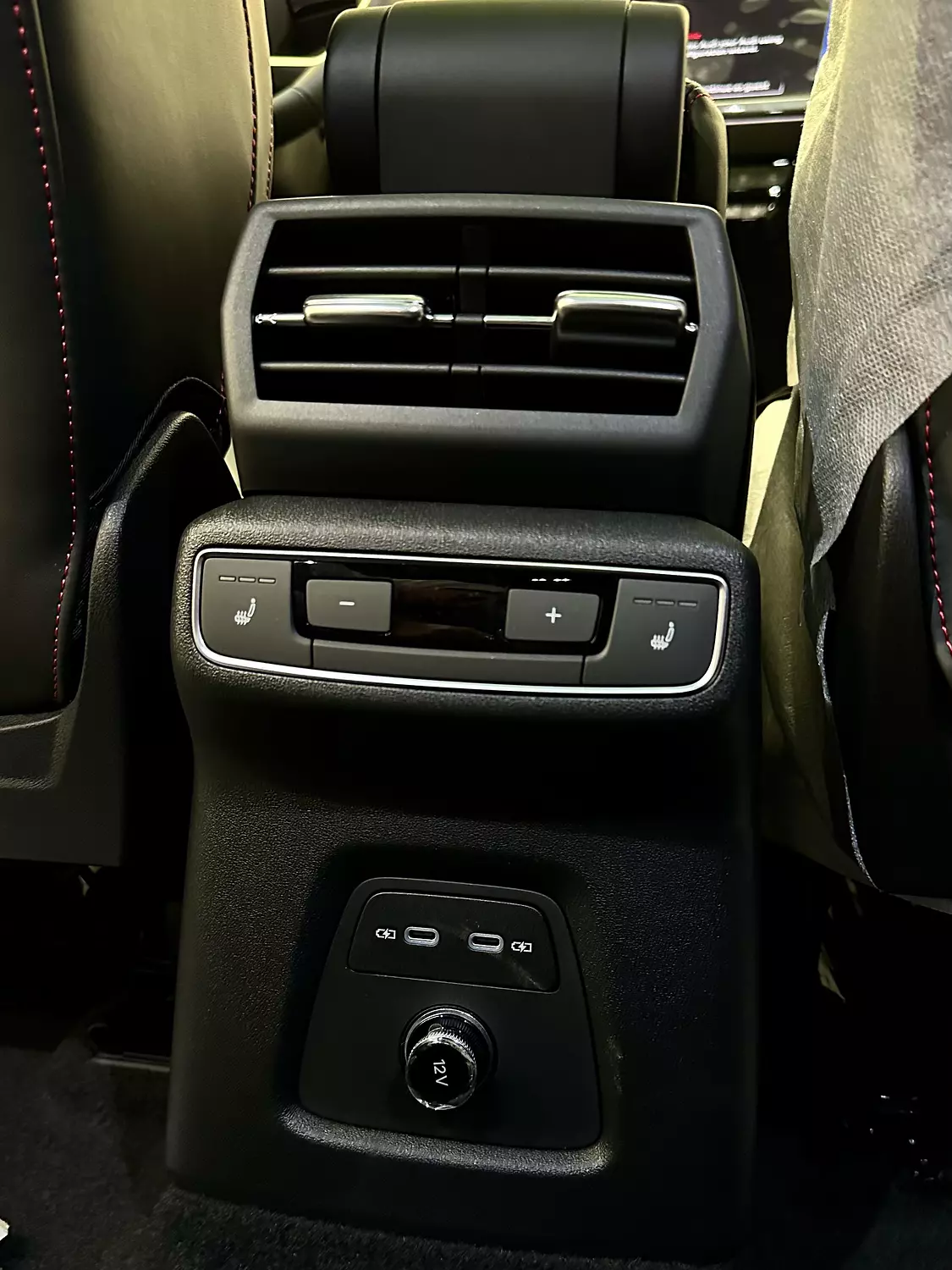 AUDI Q5 Etron  12