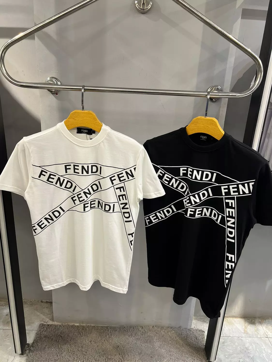 FENDI TSHIRT / 1487 6