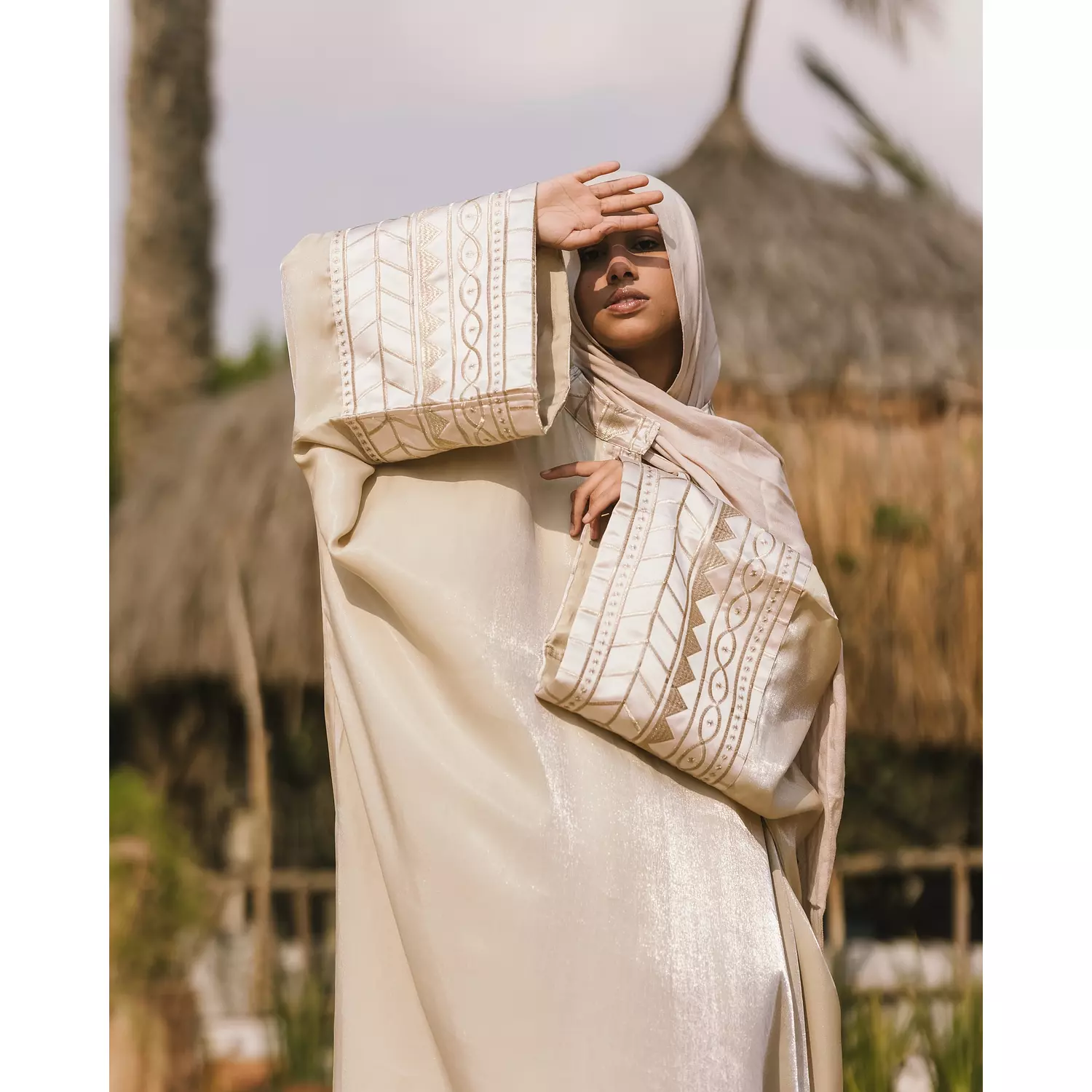 Gleaming Abaya 1