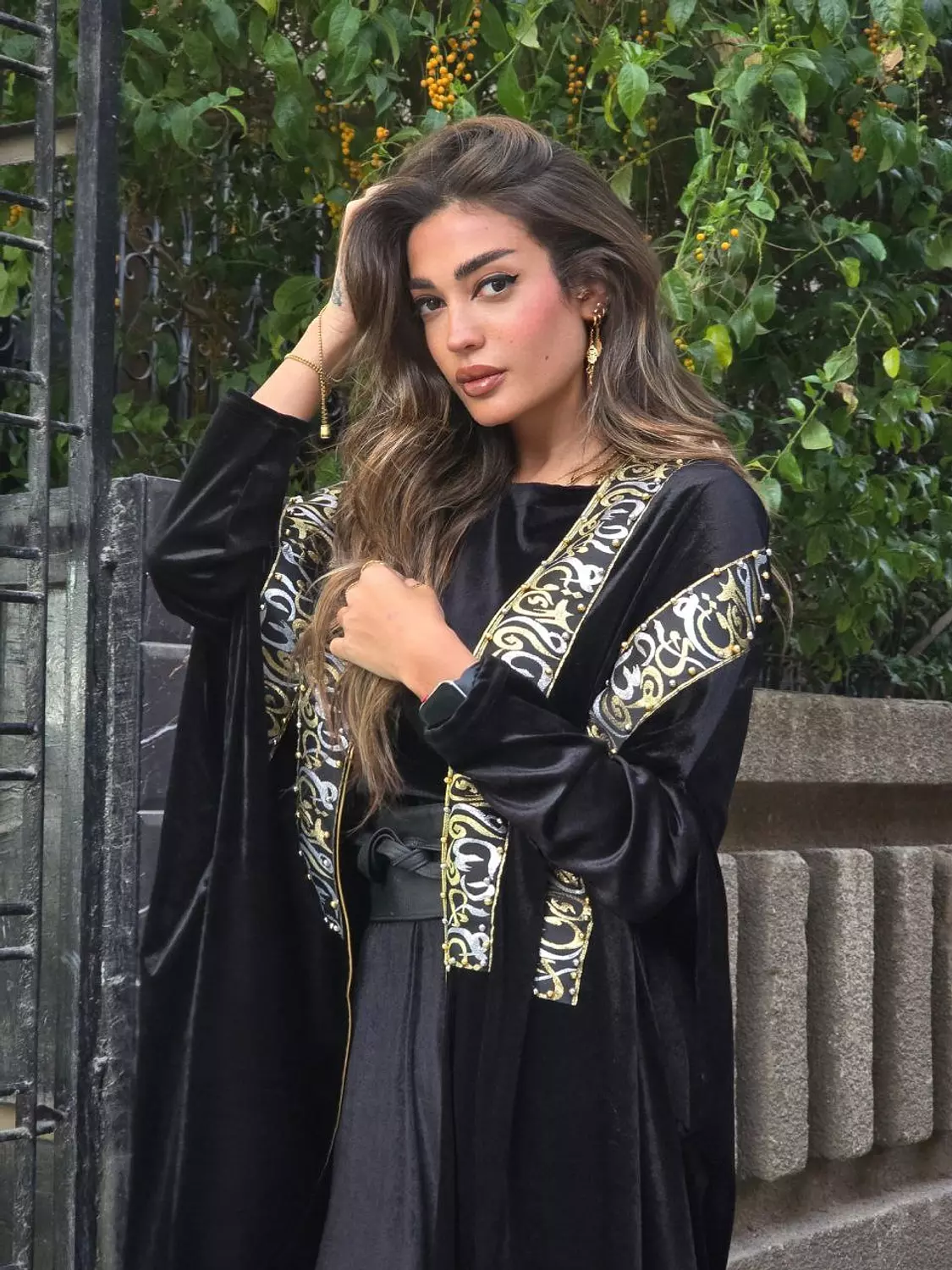 Black Arabian Velvet Kaftan with Clutch  3