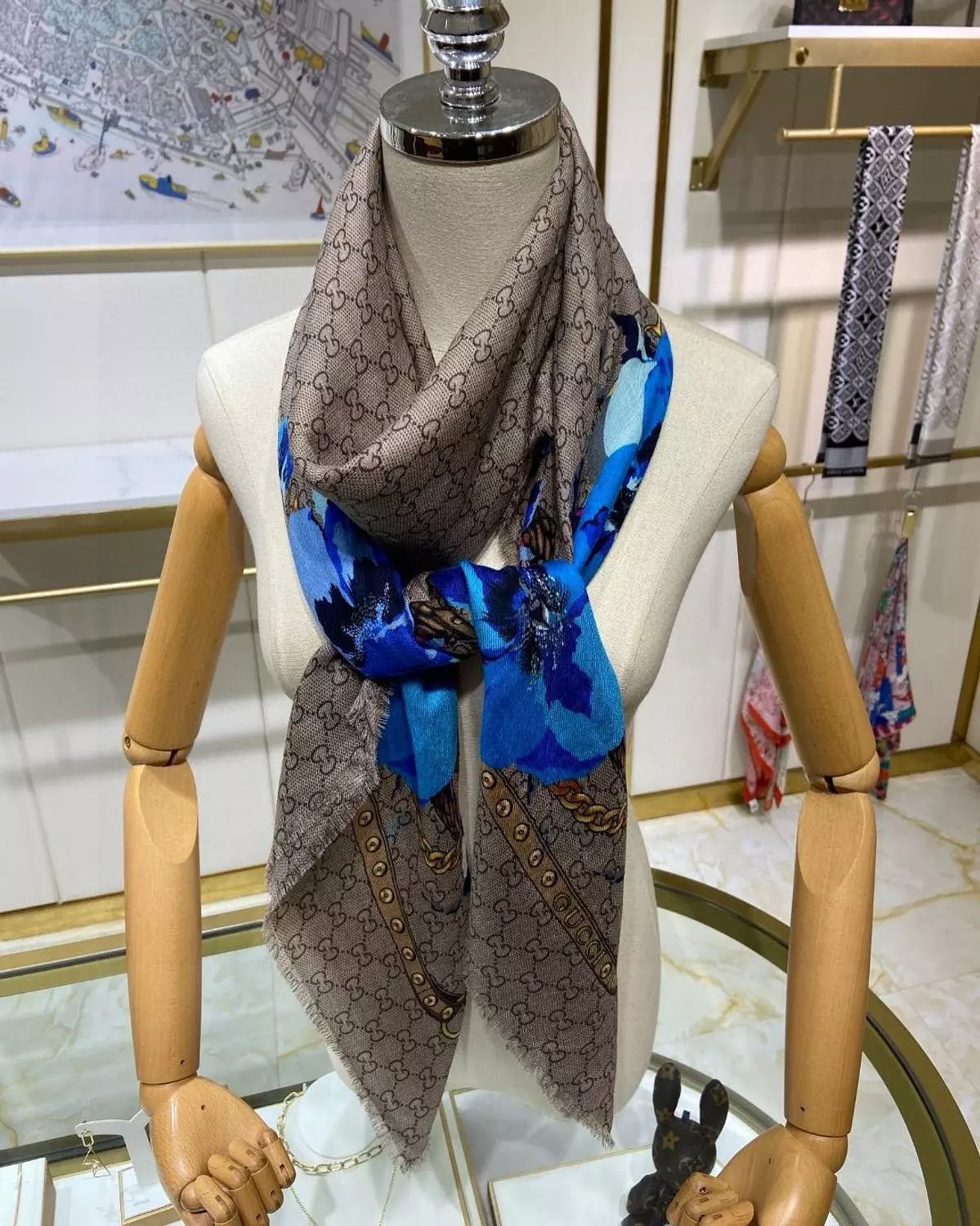 Gucci scarf   5
